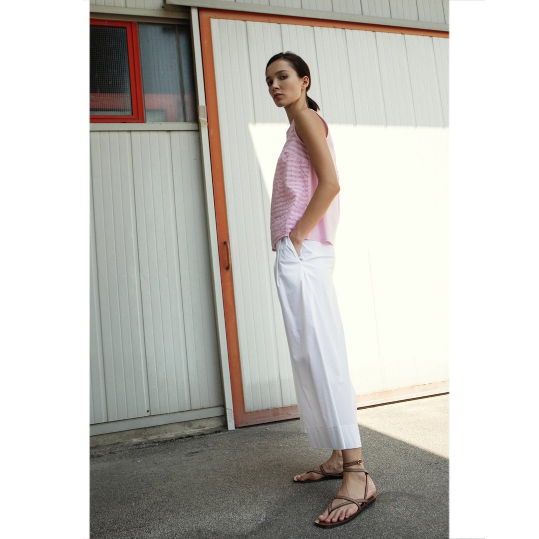 Monday mantra: TANK TOP. TANK TOP. TANK TOP.
When the sun hits, let&rsquo;s keep it simple and cool.