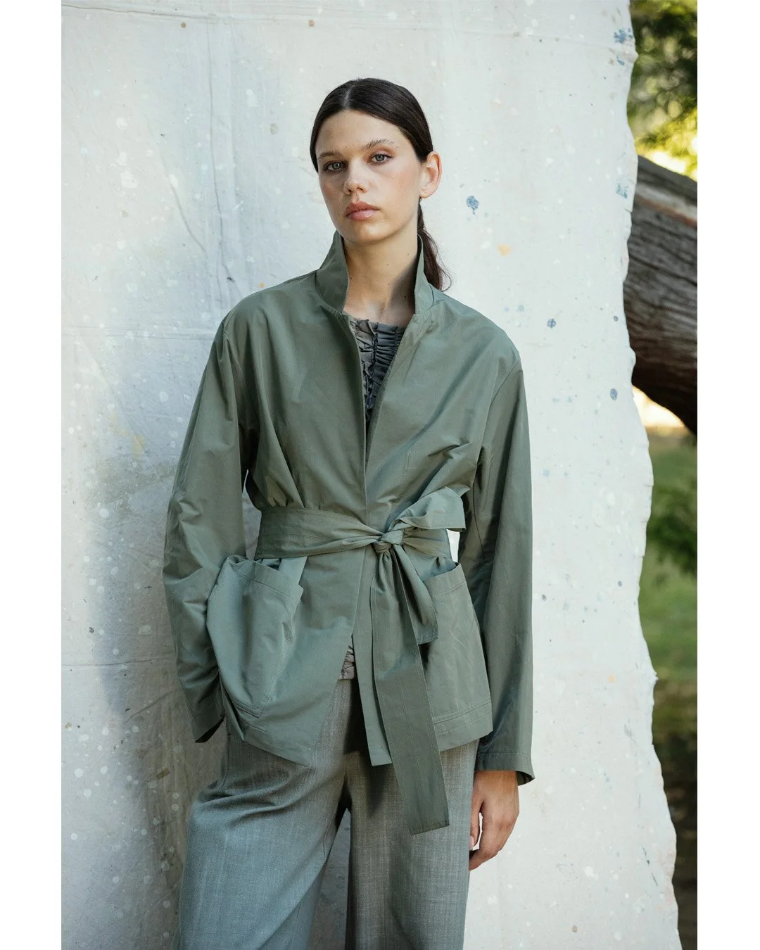 Cotton blend rainwear.
A packable belted blazer designed for travel essentials. Lightweight and effortlessly practical.