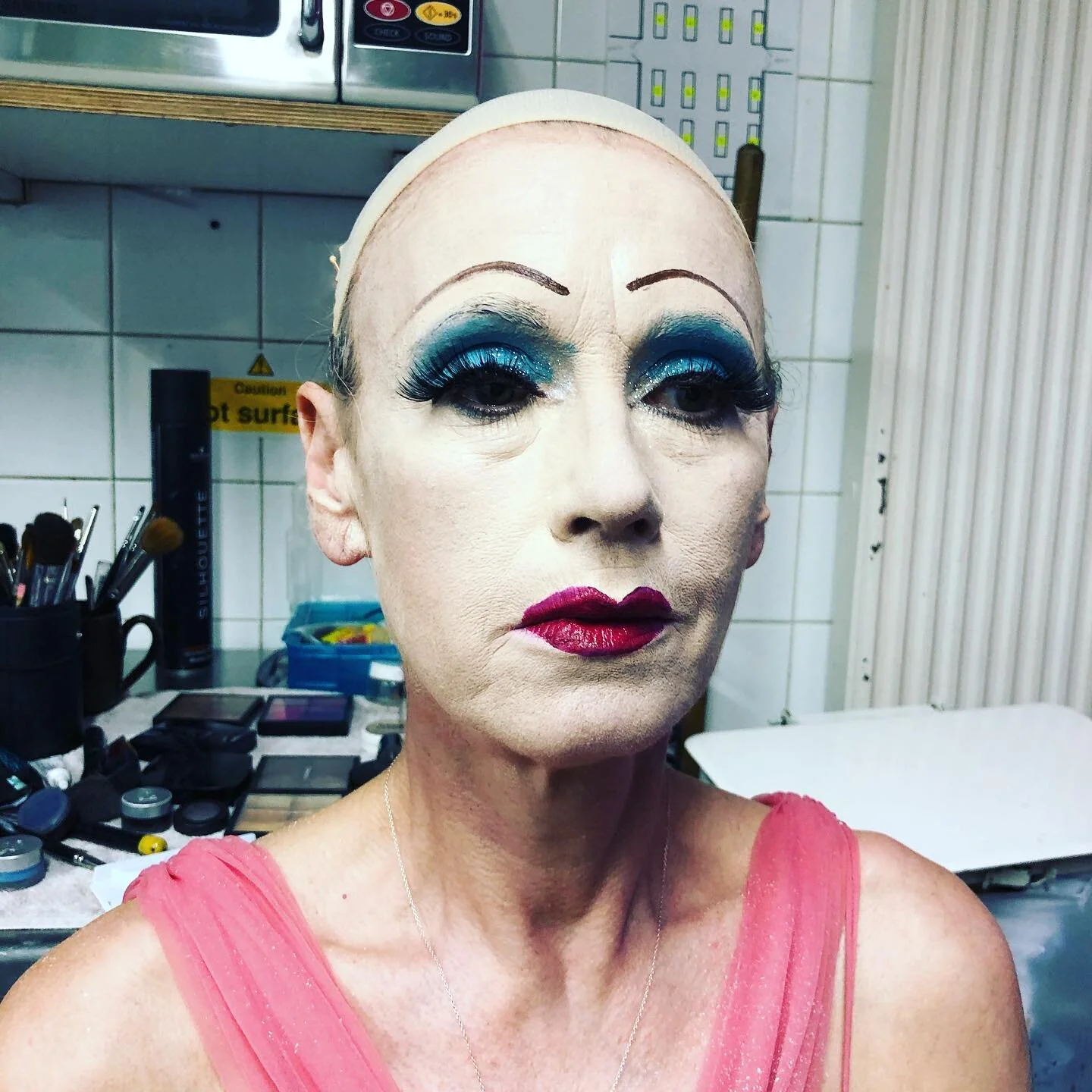 Recreating Fanny Cradock for Posh Club TV with @theheartistnowknownasposht #posht #fannycradock #poshclub #theposhclub #makeup #wig #drag #lashes #darrenevanshairandmakeup