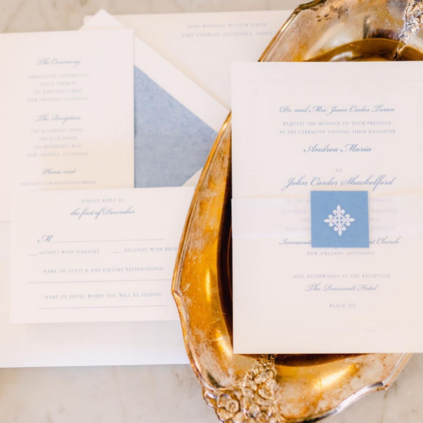 Last wedding of 2022 &amp; she was a stunner! Thermography, embossed border on all cards, delicate tissue envelope liners, &amp; vellum belly bands with embellishment. 

We've been working with this bride for nearly an entire year! We started with Sa