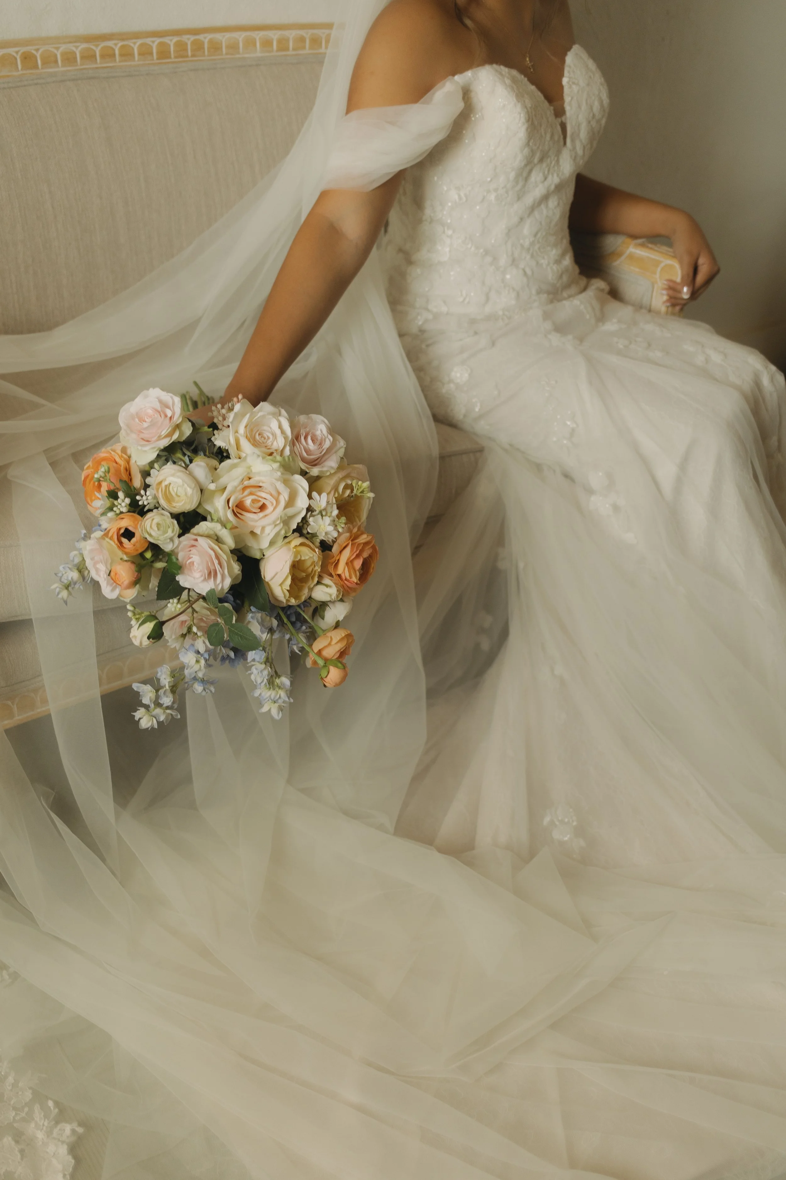 Bridal details, bouquet, destination wedding photographer