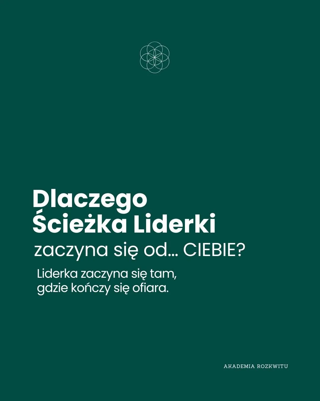 Każda liderka zaczyna od siebie.
Nie od grupy. Nie od misji.

Od JA, kt&oacute;re dojrzewa, budzi się i bierze odpowiedzialność za swoje życie.
Z tego miejsca rodzi się moc, kt&oacute;rej można zaufać.

Z tego miejsca rodzi się moc, kt&oacute;rej moż