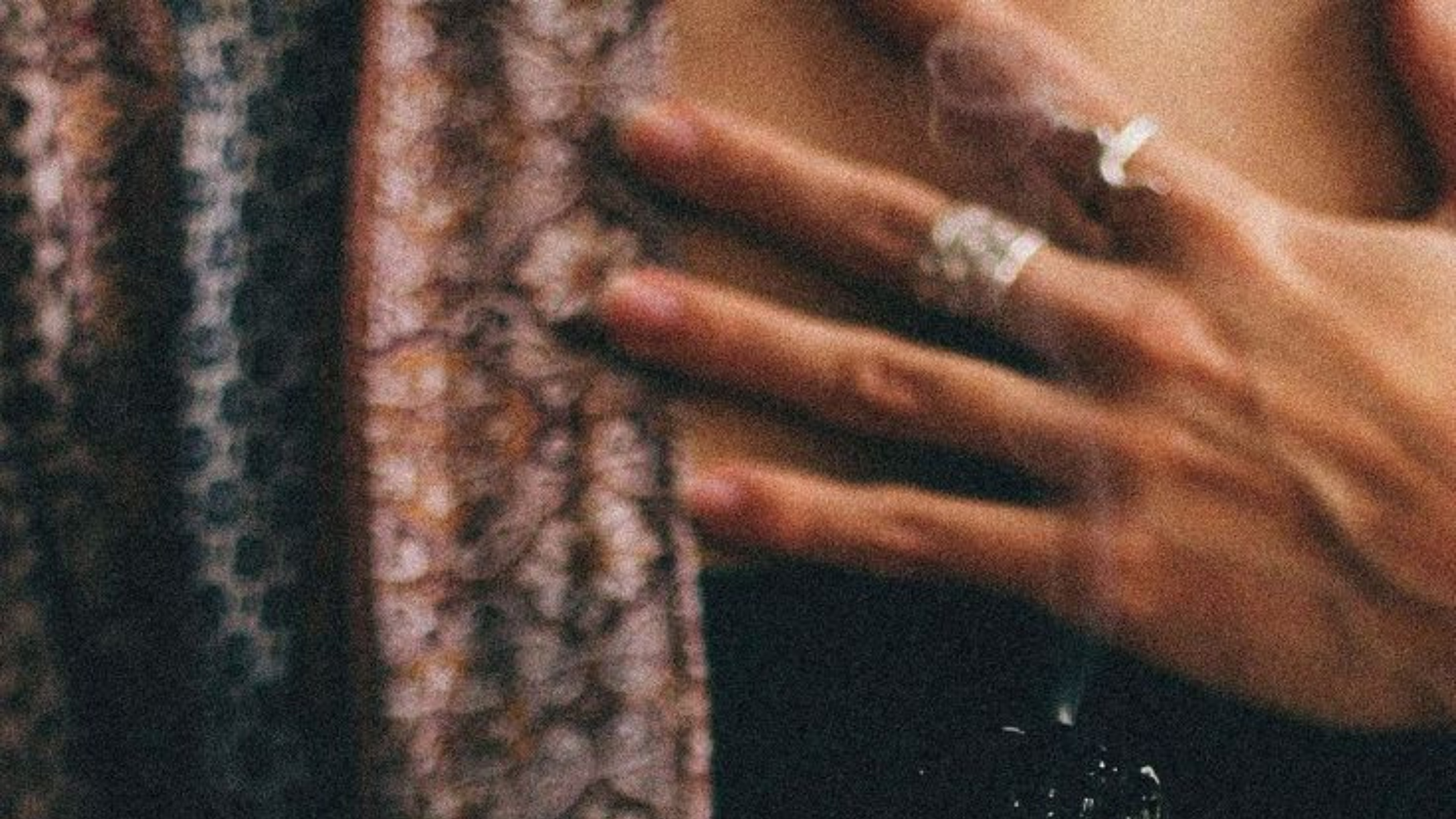 Kiedy odpowiedzi przestają wystarczać, a milczenie staje się początkiem.