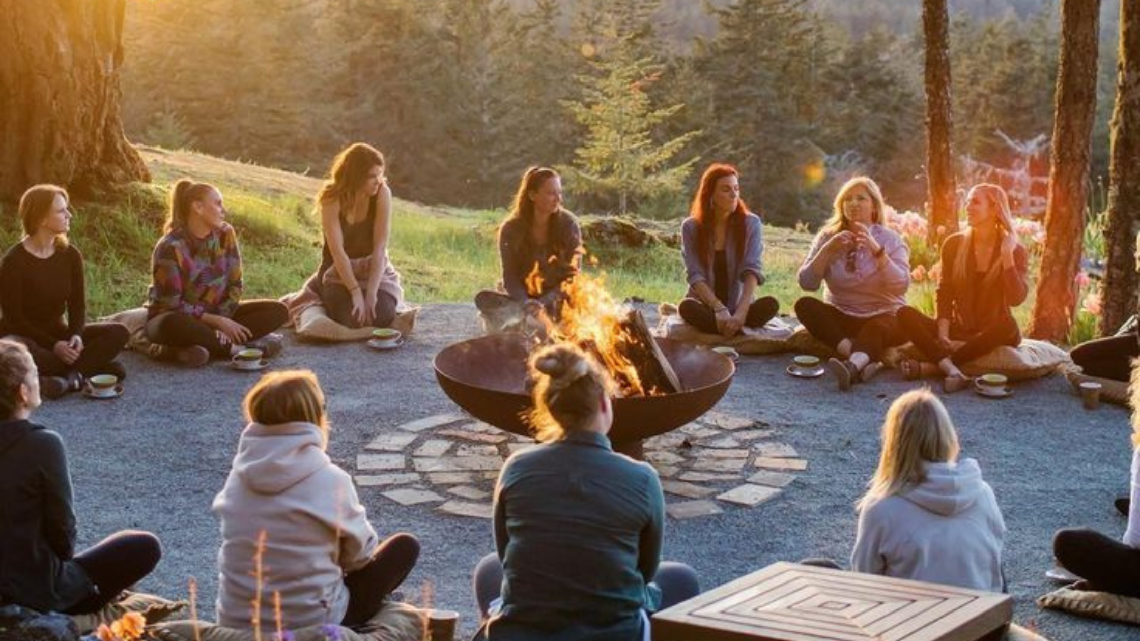 Wioska, która wychowuje dorosłych - Dlaczego nie przechodzimy przemian w samotności