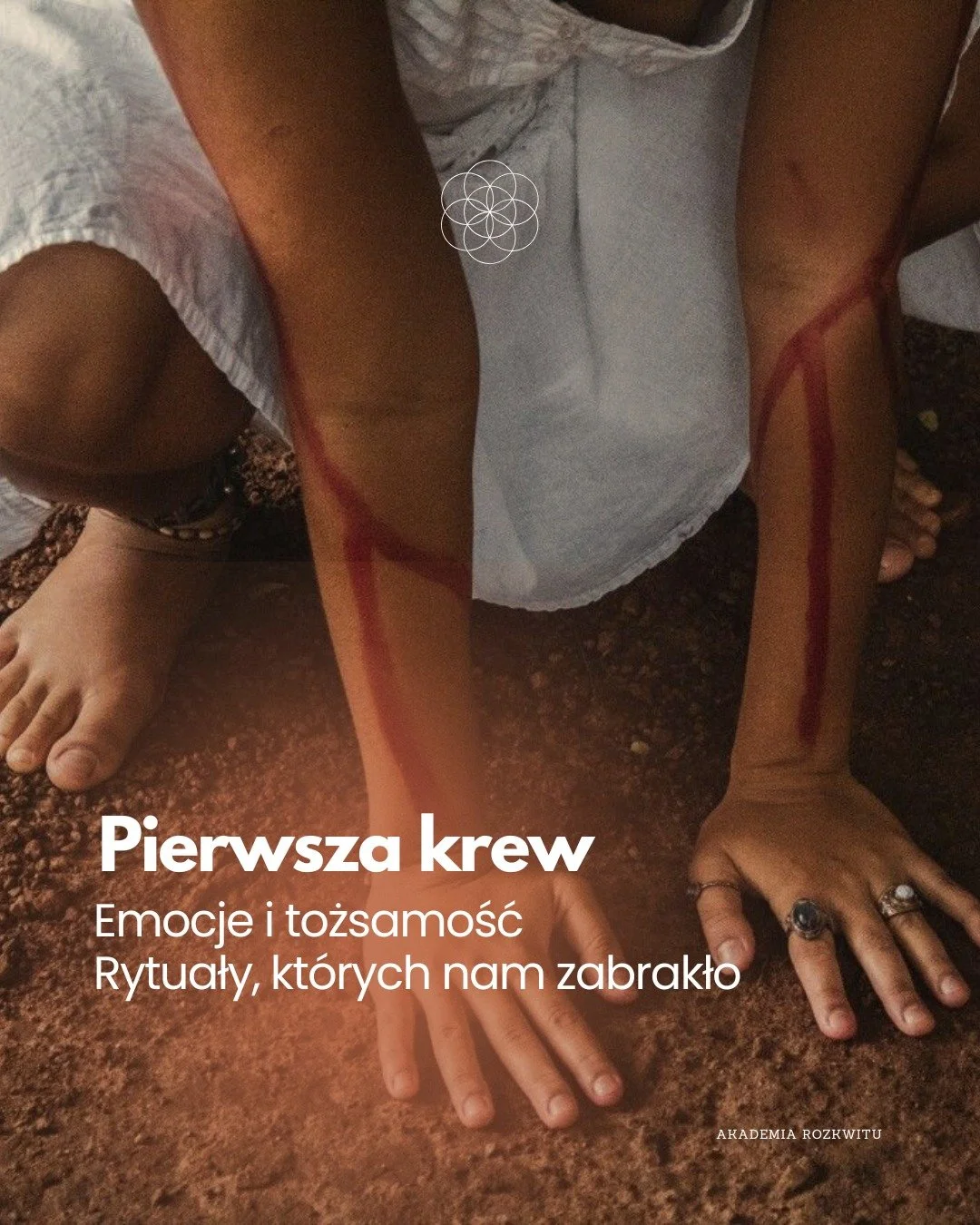 Pierwsza krew to początek relacji z ciałem, emocjami i kobiecością.
Gdy brakuje rytuału, coś w nas zostaje niedomknięte.
Ten post jest częścią serii o rytuałach przejścia i dojrzewaniu świadomości.

@akademiarozkwitu

#pierwszakrew #rytuałyprzejścia 