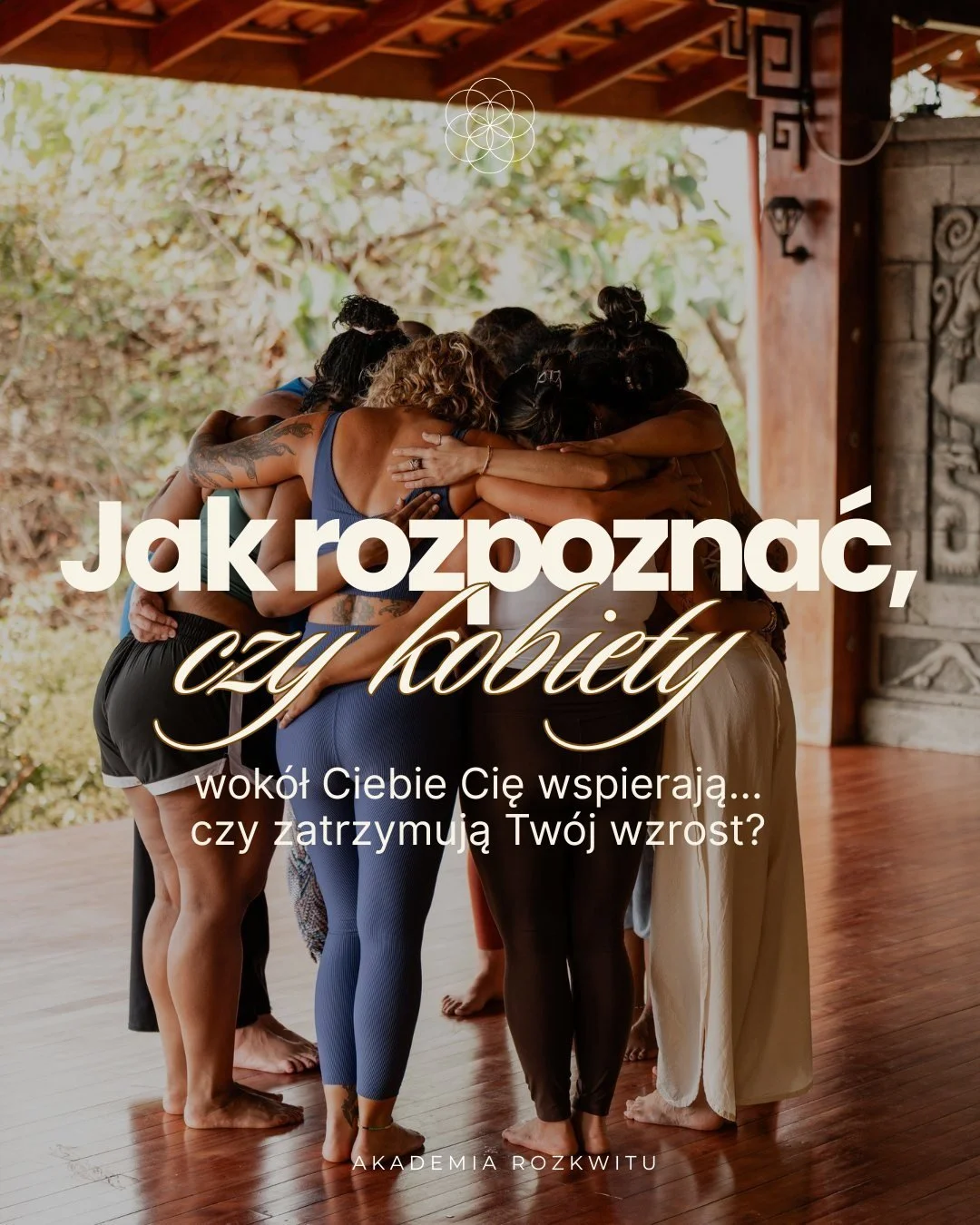 Nie każda przestrzeń kobiet jest wspierająca.

Czasem to właśnie w &bdquo;bezpiecznych&rdquo; grupach zaczynamy się kurczyć, zamiast rosnąć.
I to nie jest Twoja wina.  To kwestia jakości przestrzeni.

Krąg kobiet jest miejscem, kt&oacute;re opiera si