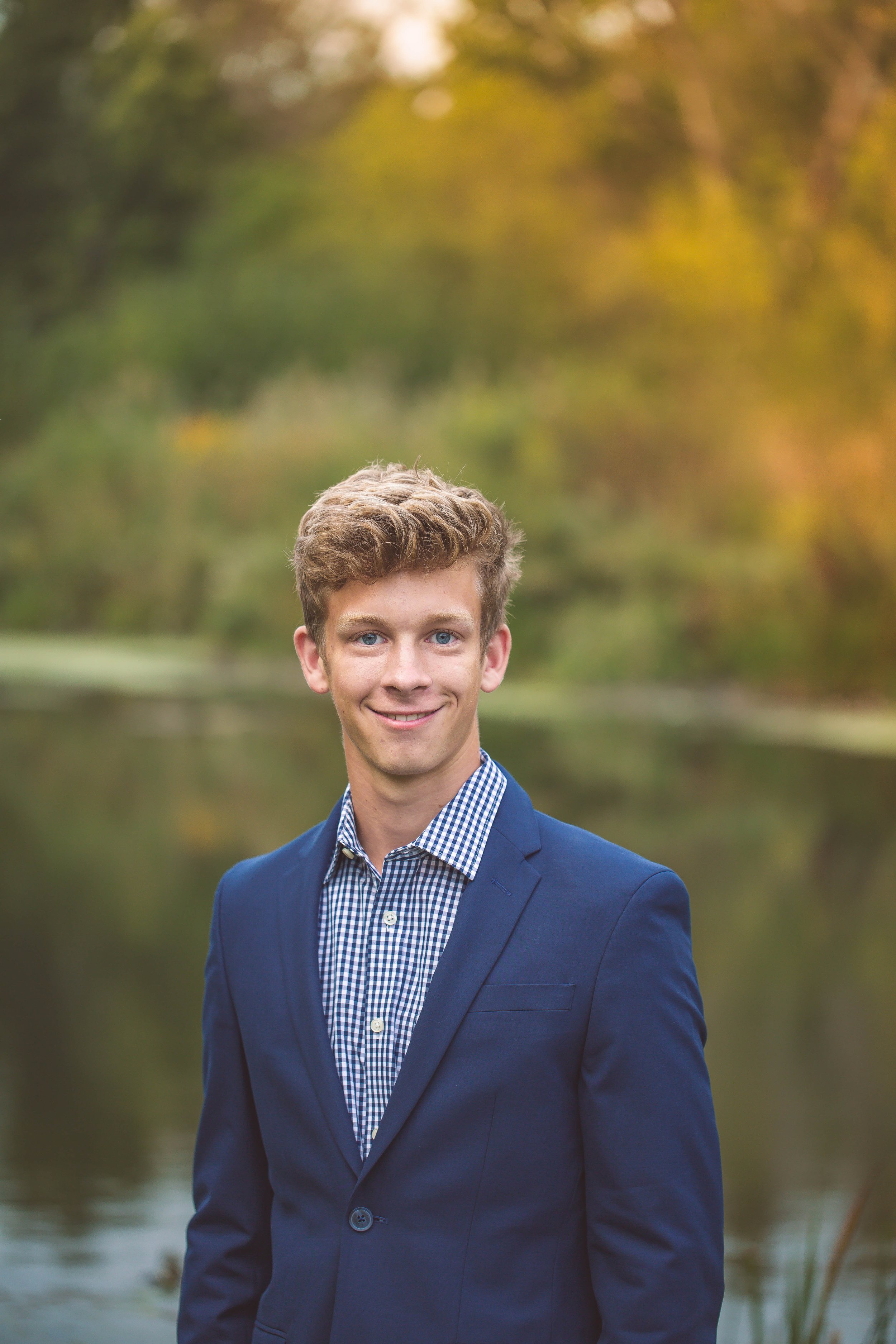 Photo of high school senior in Wheaton, IL. Photo by Heidi Aubin Photography, senior portrait photographer