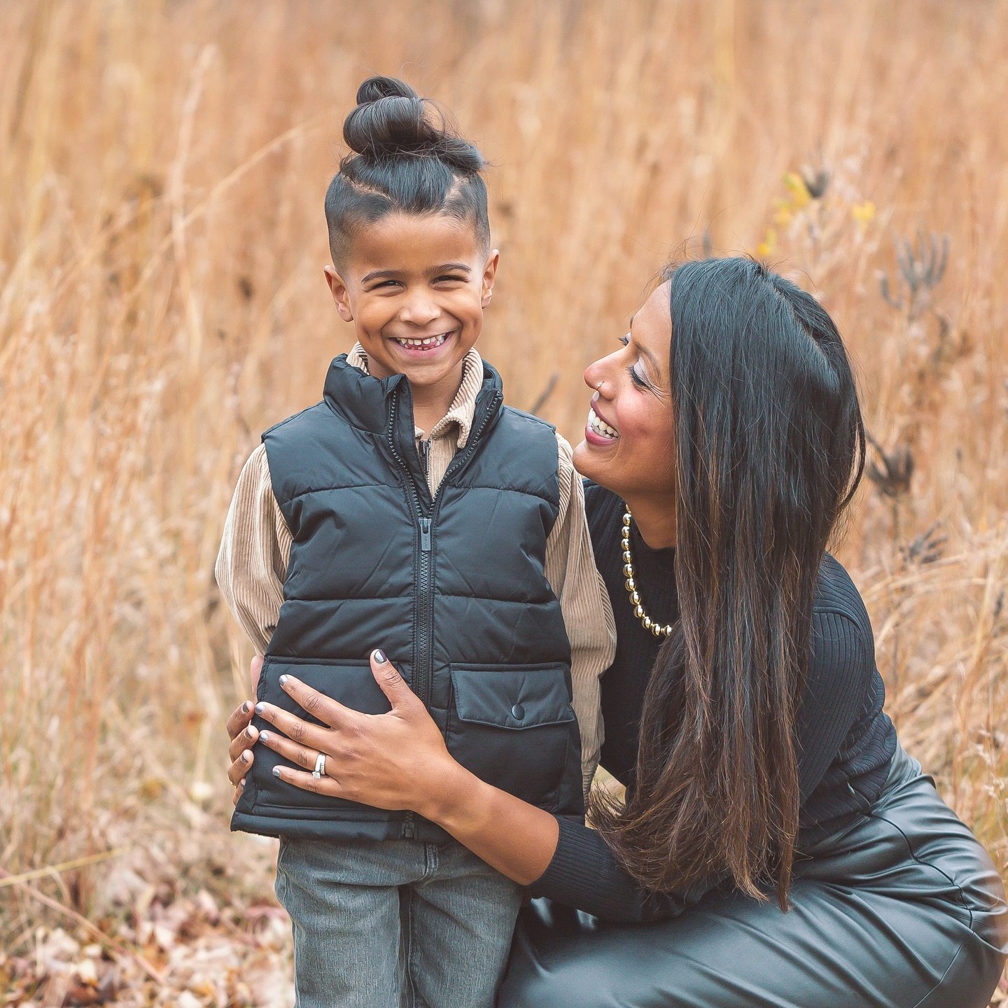 I can&rsquo;t get enough of all this cuteness! I look forward to seeing this family every year 😊
.
.
#glenellynfamily #glenellynfamilyphotographer #glenellyn #glenellynil #glenellynmoms #glenellynphotographer #wheatonfamilyphotographer