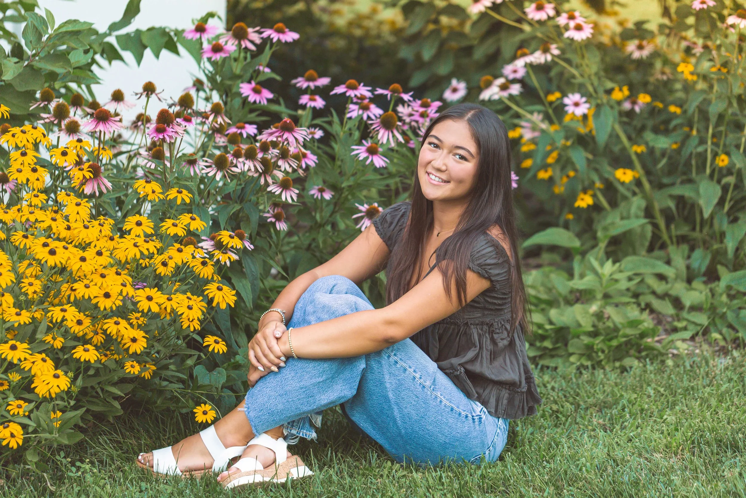 High School Senior Photo Session in Wheaton, IL. Photo by Heidi Aubin Photography
