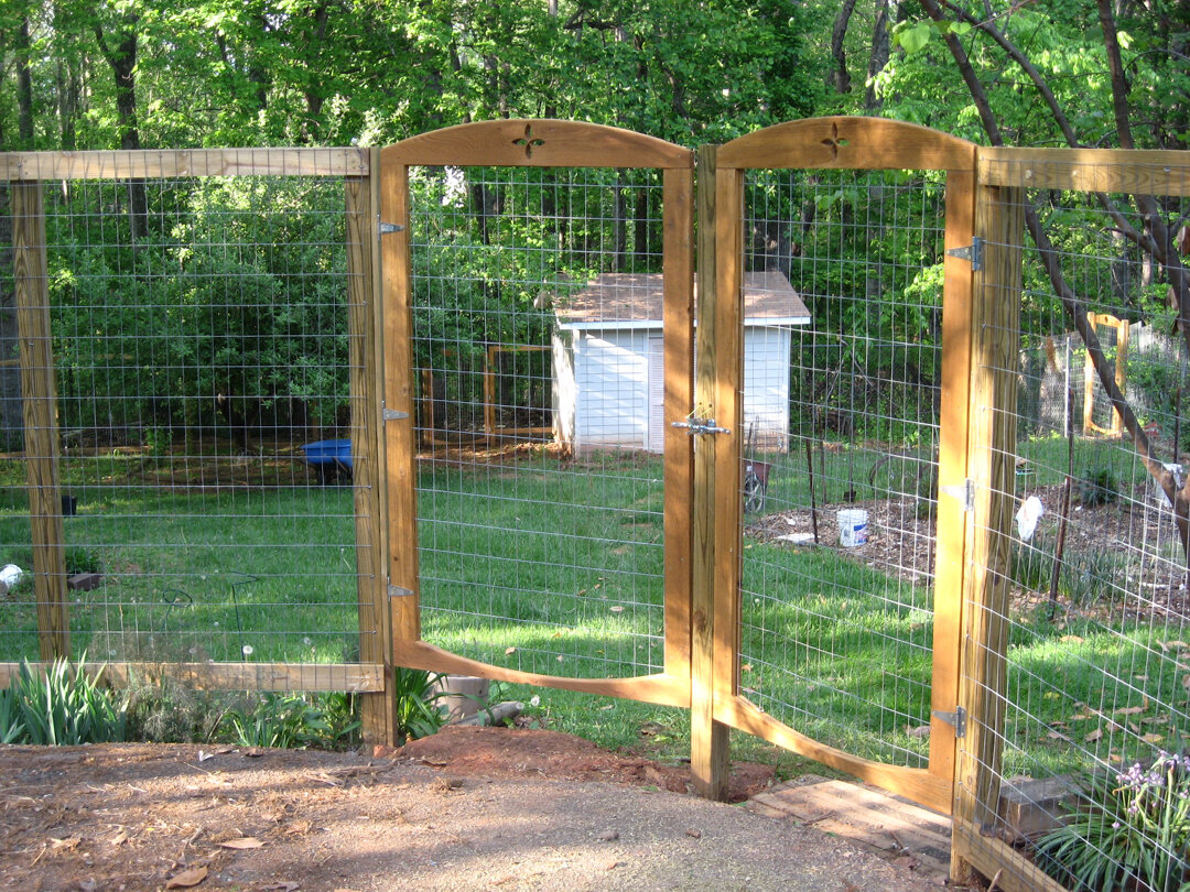 gardenfence.jpg