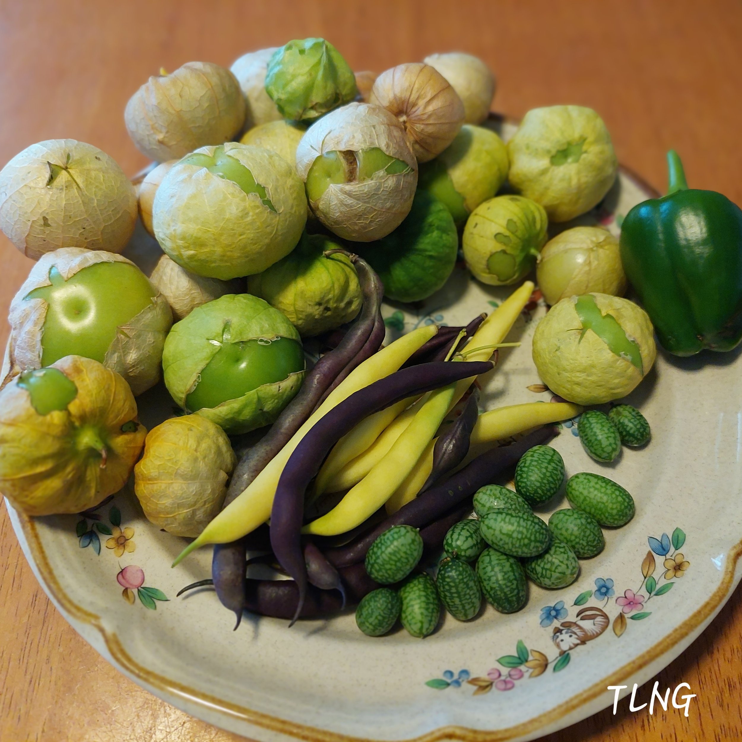 Tomatillos smell like feet