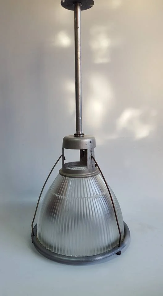 Light 16.jpg