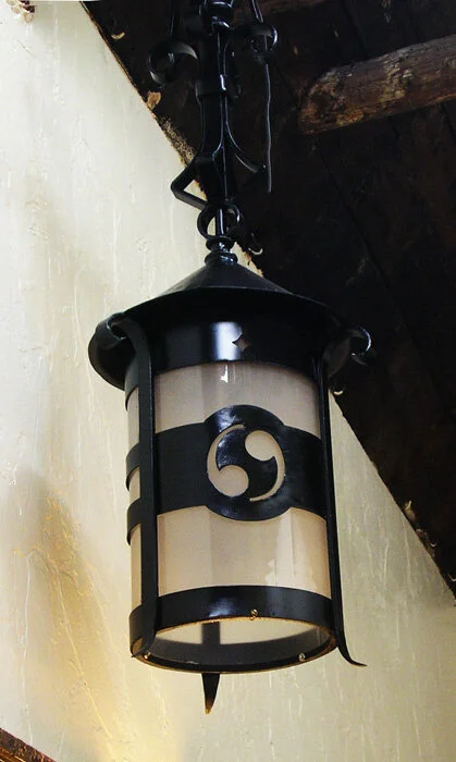 Light 18.jpg