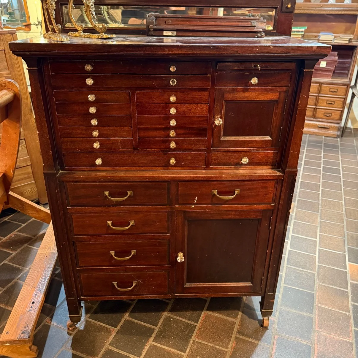 01-drawer-cabinet.jpg