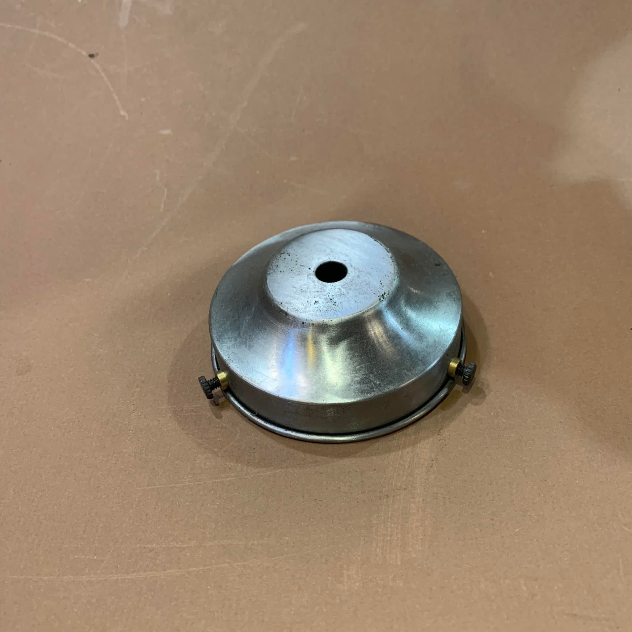 F07 - Fixture plat metal / Flat metal fixture 3.5"