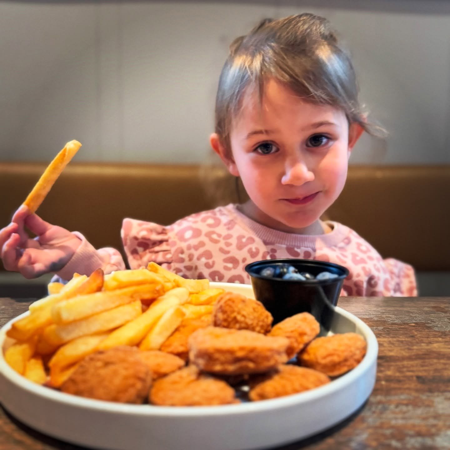 That look when someone reaches across the table&hellip;

Don&rsquo;t even think about stealing a French fry. 🍟😏