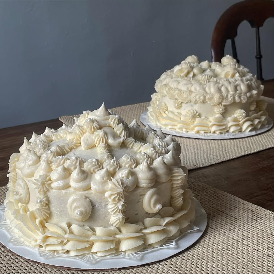 Sponge Cake, Swiss Meringue Buttercream