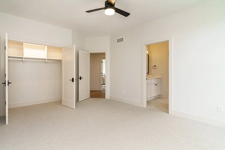 120 Caren Ave-57.jpg