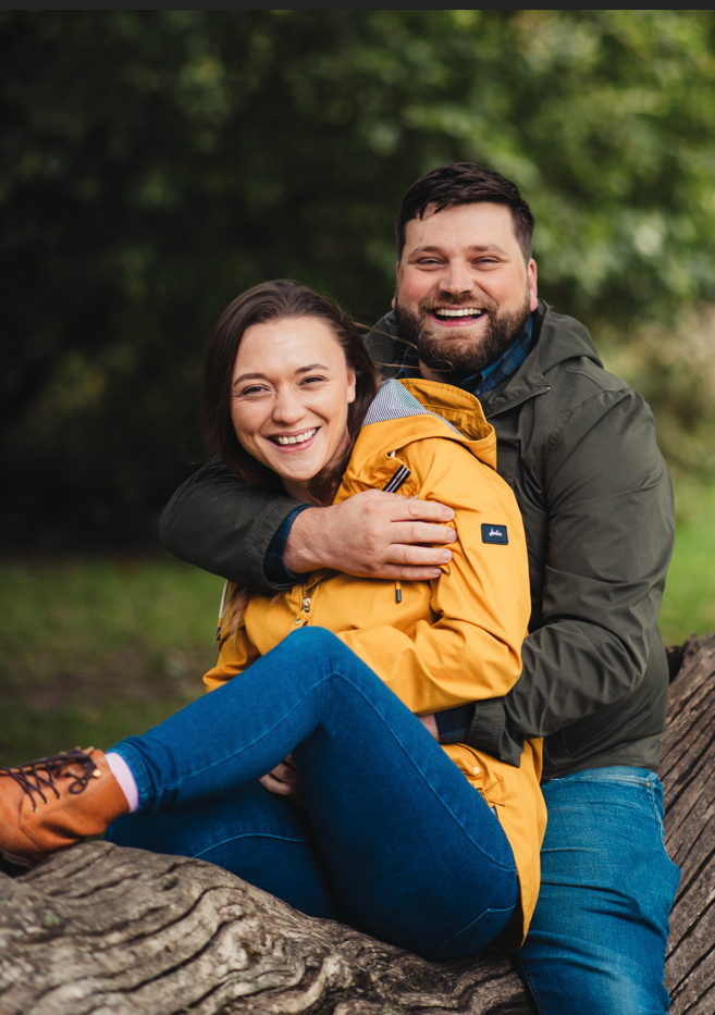 Outdoor Engagment Photoshoot.PNG