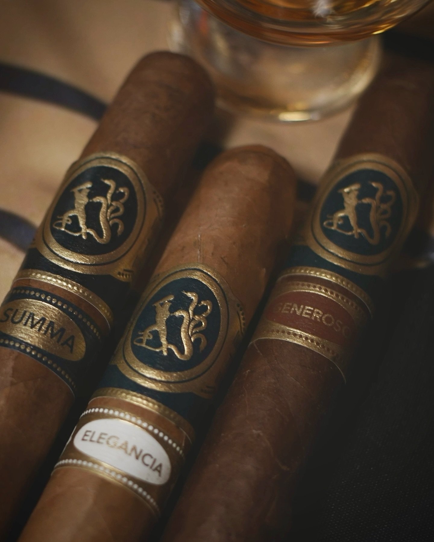 Ferio Tego Elegancia, Generoso, and Summa. Three expressions, one philosophy.

Give the gift of Ferio Tego this Holiday Season.