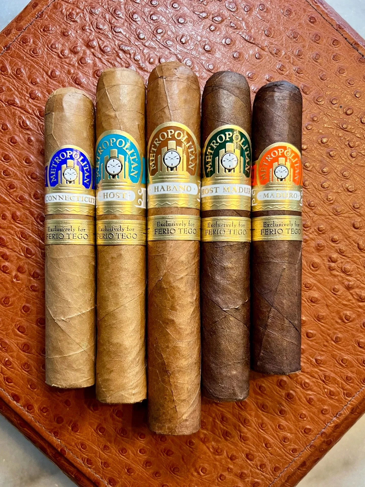 It&rsquo;s Metropolitan Monday. 
For 30 years this brand has been a go to for enthusiasts looking for great flavor, quality, consistency and value. Few blends have stood the test of time as Metropolitan has. 

2 made in Dominican Republic (Connecticu