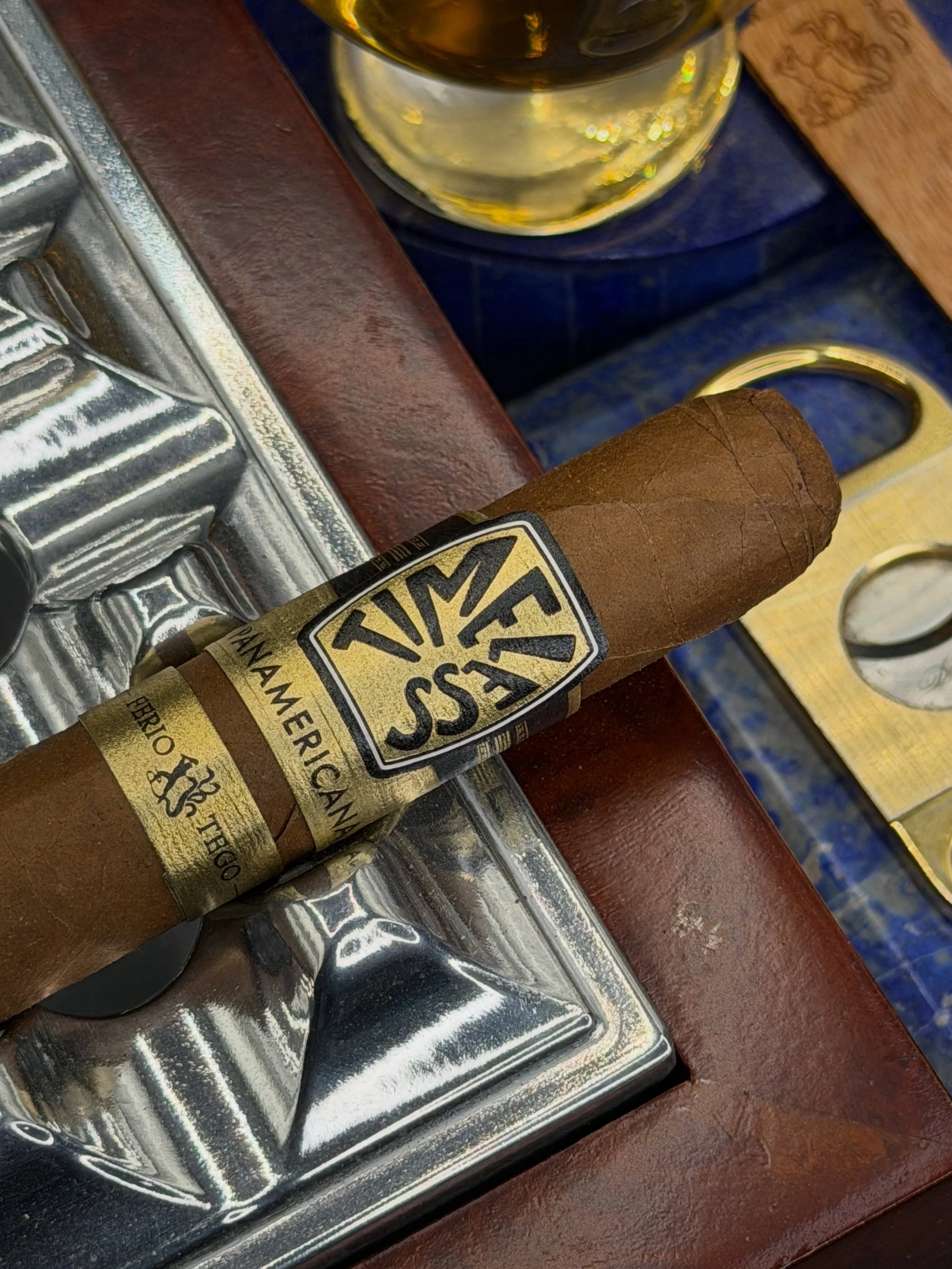 Ferio Tego Timeless Panamericana is complex and nuanced, bringing together some of the best of Central American fillers with a wrapper from Ecuador.

The blend offers earth, wood, baking spice, and natural sweetness, with a subtle, savory salinity fr
