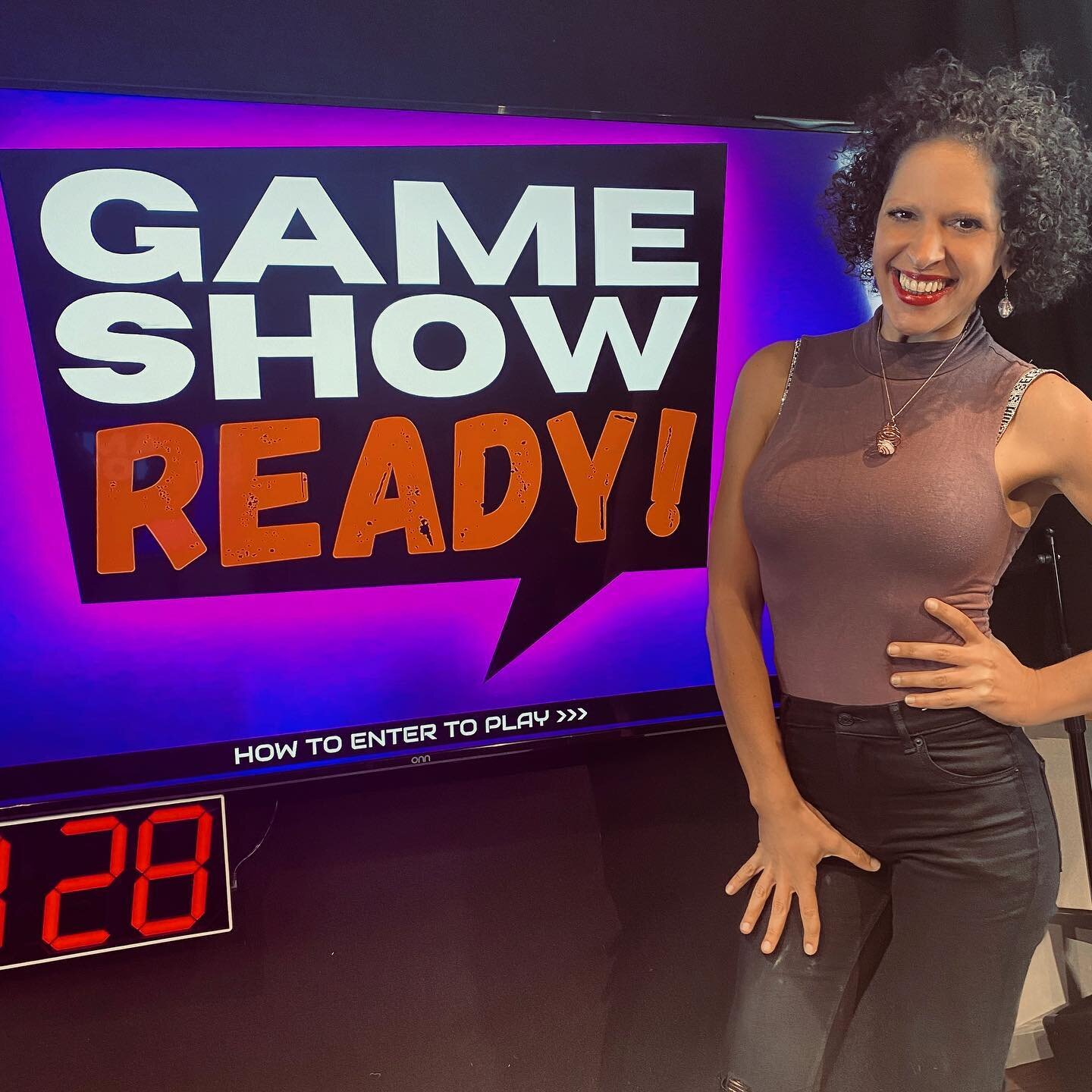 Grateful to be your Tuesday night host for Instagram Live's @gameshowready - but even MORE grateful for the jar of all-natural chunky peanut butter you can't see me squeezing between my knees. This is normal behavior, right?! See you Tuesday at 6pm P