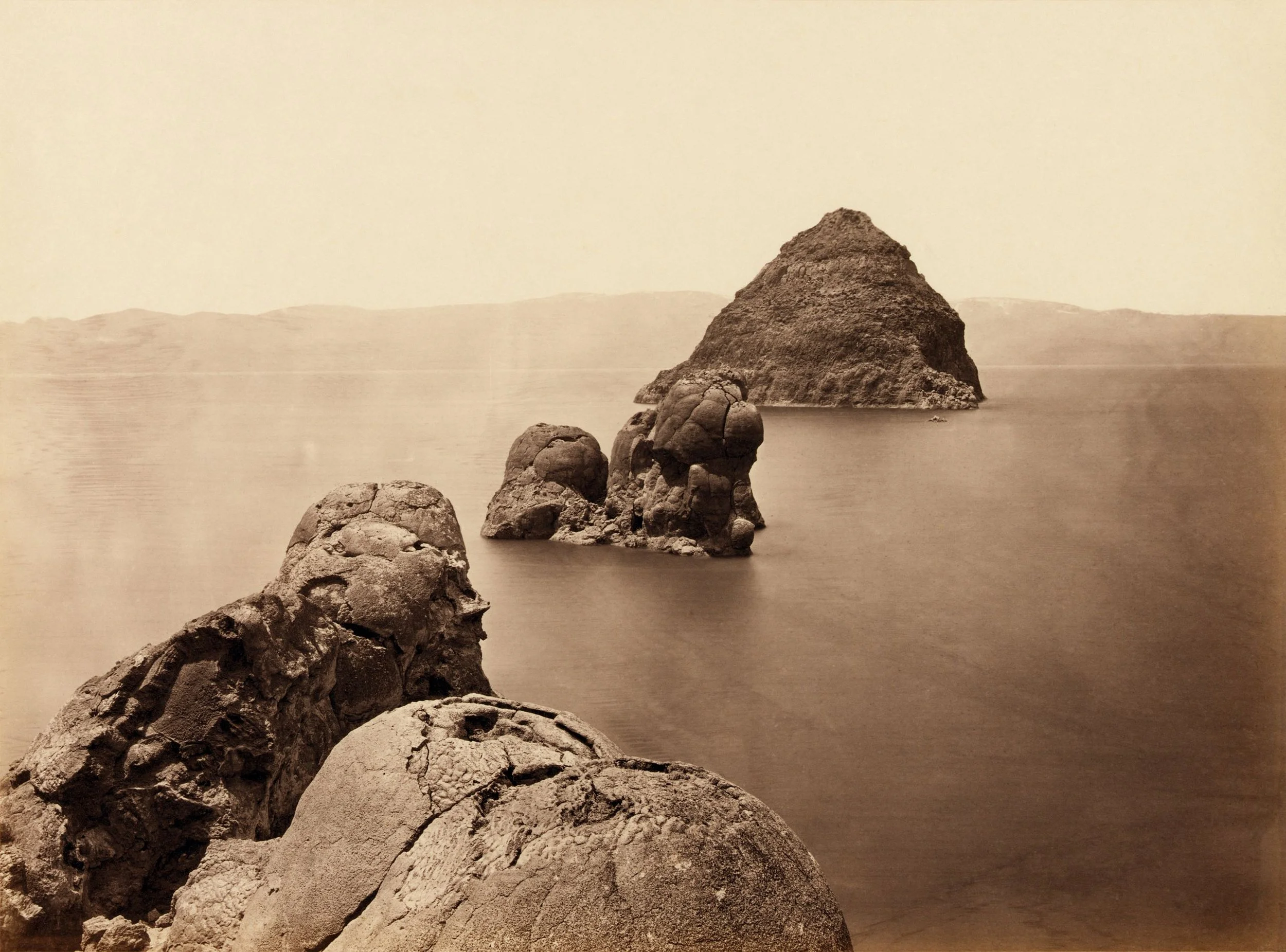 Timothy_O'Sullivan,_The_Pyramid_and_Domes,_Pyramid_Lake,_Nevada,_1867.jpg
