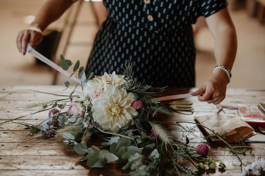workshop-fleuriste-les-batisses-atelier-aimer-ulrike-photographe-dordogne-381.jpg
