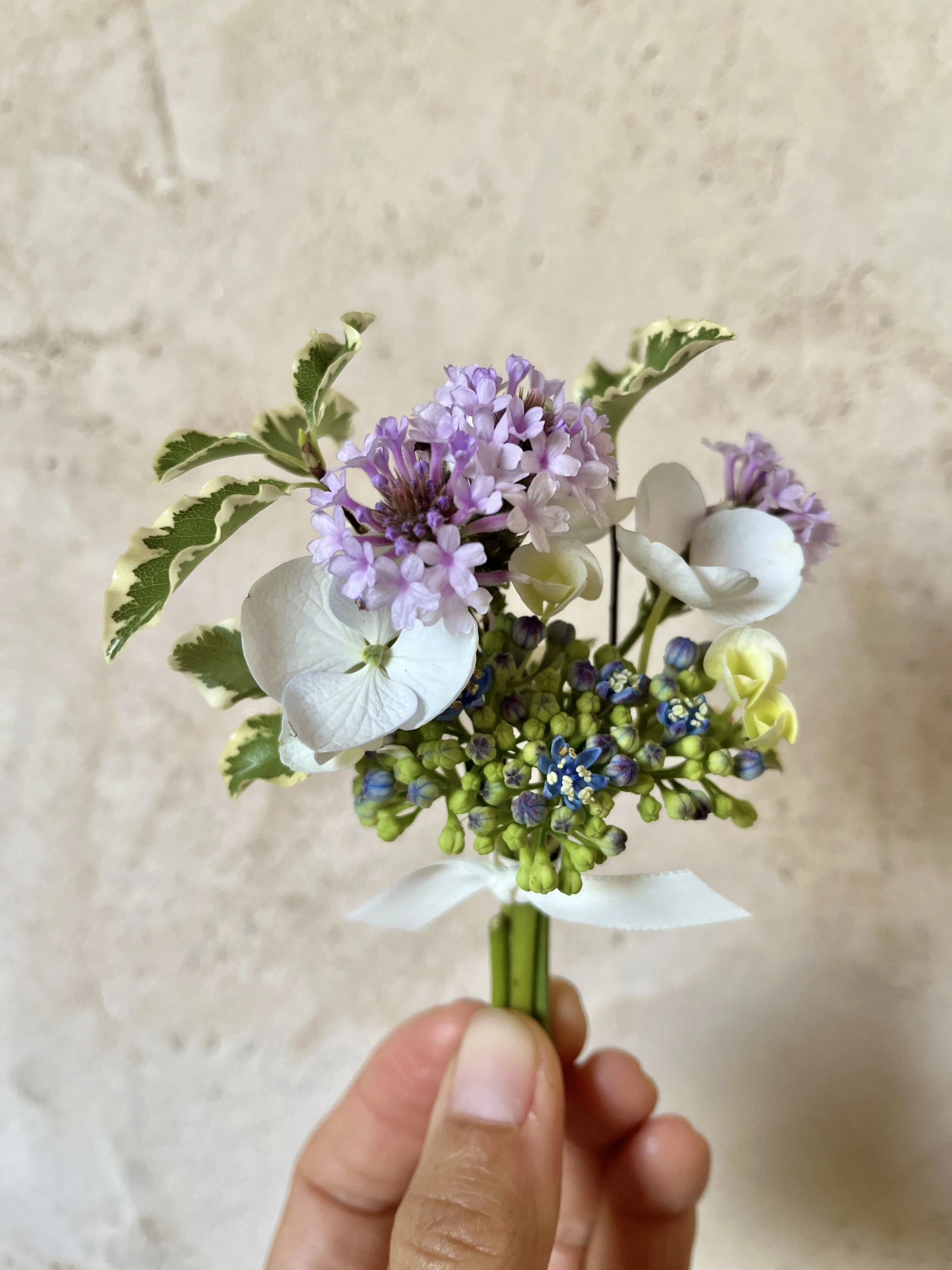 boutonniere
