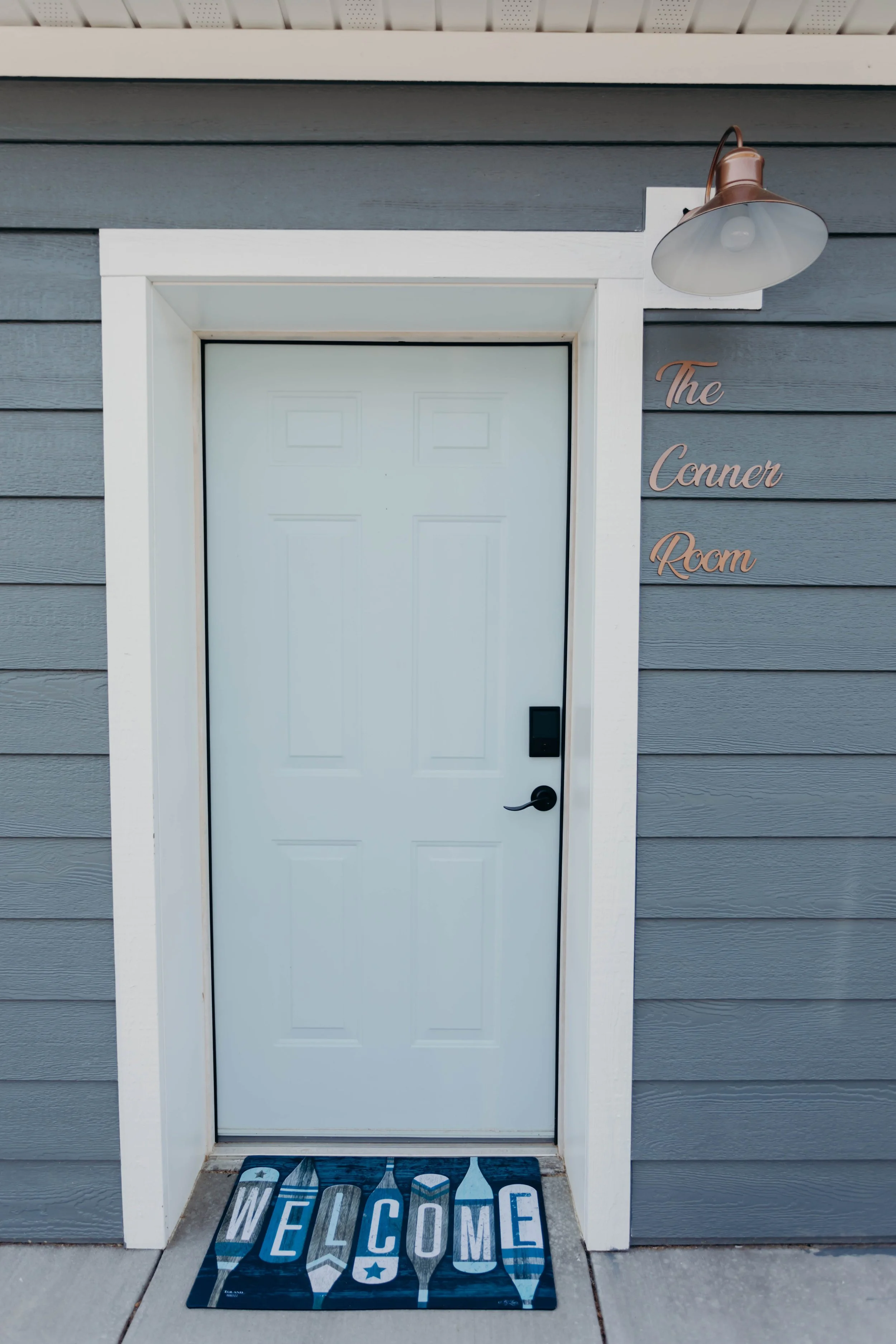 clean-trendy-guest-room-entrance-lakeside-inn.jpg.jpg