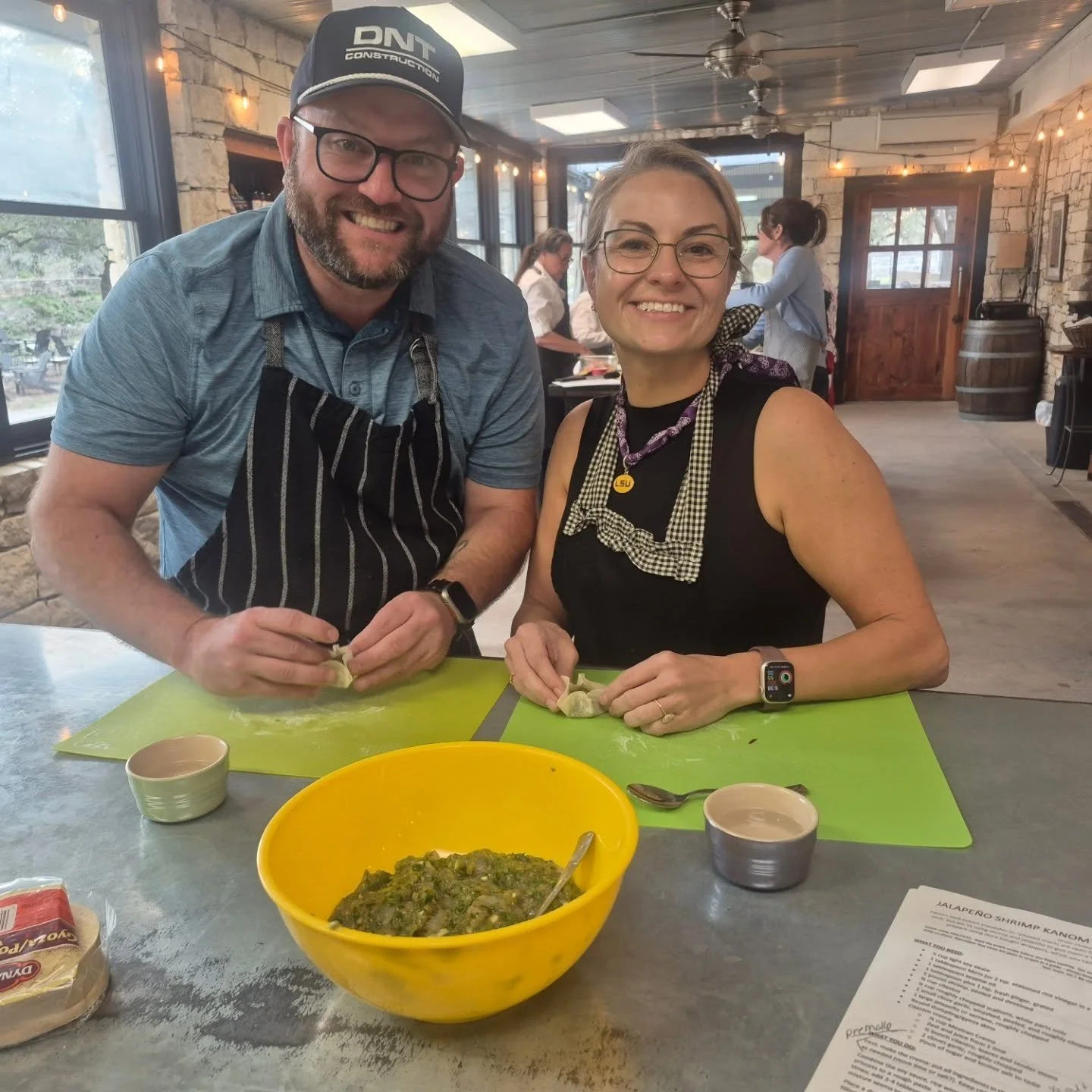 Cooking is supposed to be fun&hellip; right? In my world, it absolutely is! 🎉
We had some fantastic classes this week with our Thai with a Texas Twist theme, and the menu was seriously delicious. Bold flavors, a little creativity, and lots of great 
