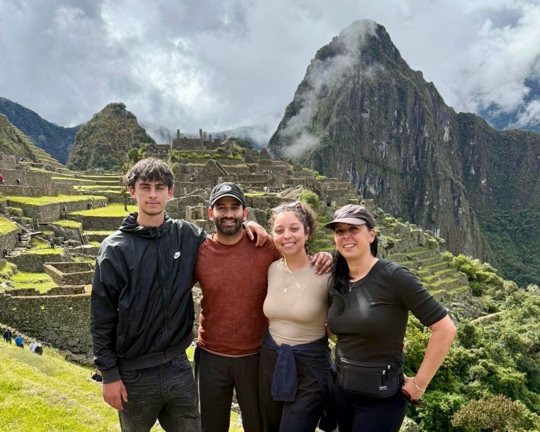 Peru Day 8: The group spent the day exploring the charming town of Aguas Calientes, soaking in its vibrant culture and enjoying a delicious traditional Peruvian meal. Located in the mountains, this spot served as the perfect gateway to one of the Sev