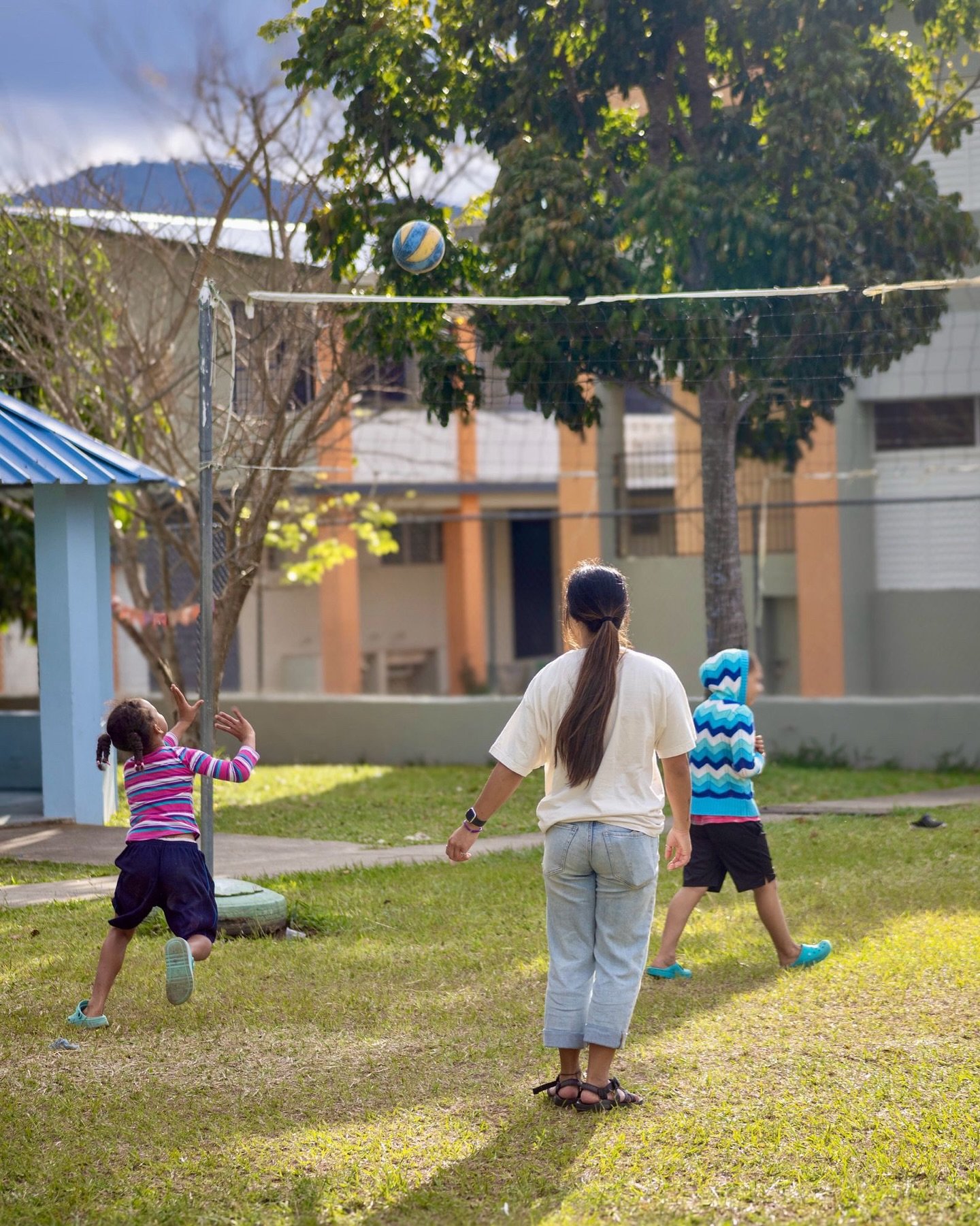 Recently, a team from HFK had the opportunity to serve alongside @kidsalivedr. Throughout the week, the team helped lead sports, games, and other engaging activities that created space for connection, laughter, and growth. β½οΈπ«Ά
These moments of shar