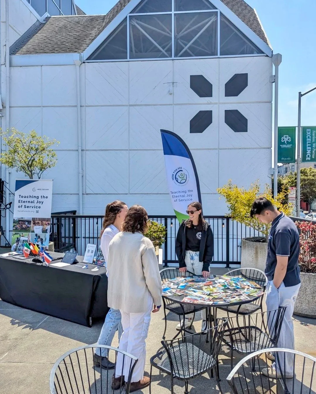 We loved being part of @realitysf's Global Partners Fair and getting to chat with many people interested in serving with us! ππ€
We were especially blessed to be able to reconnect with trip participants from our Reality SF & Friends Costa Rica