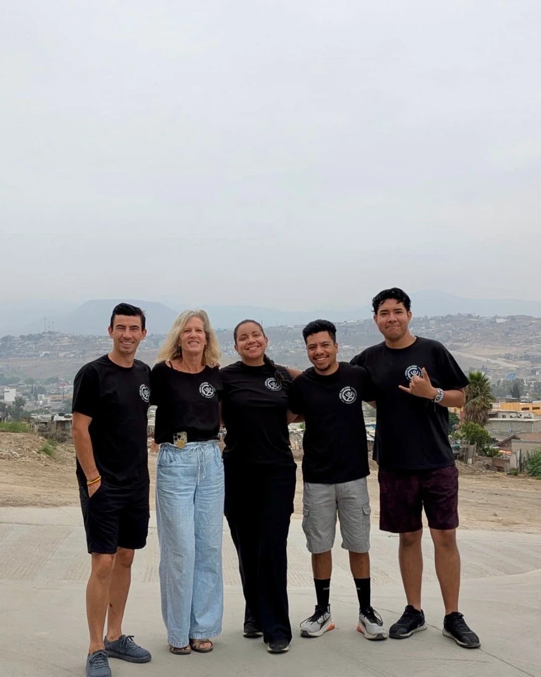 Mexico Day 2: This day we partnered with our friends from Our Lady of Malibu to prepare and hand out food bags to over 400 people in need. π
Later, we joined the Oblate Camp where we planned and led three fun activities for the campers. We even got