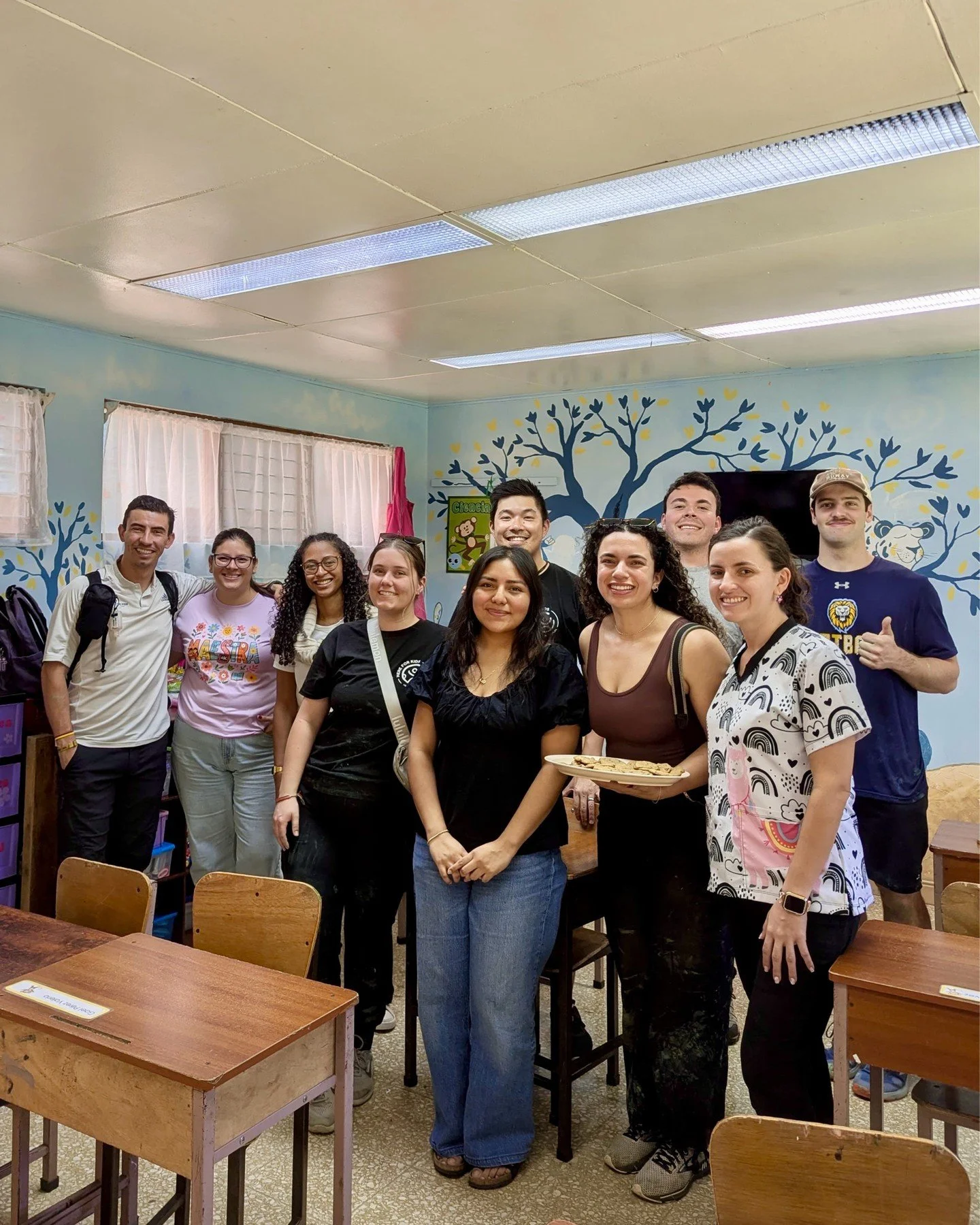 Costa Rica Day 6: The team got to help with worship during the Roblealto staff&rsquo;s devotional this morning. 🎶

We then got to pass out some homemade cookies made by the girls to the staff and teachers! We also got to take a tour of the school to