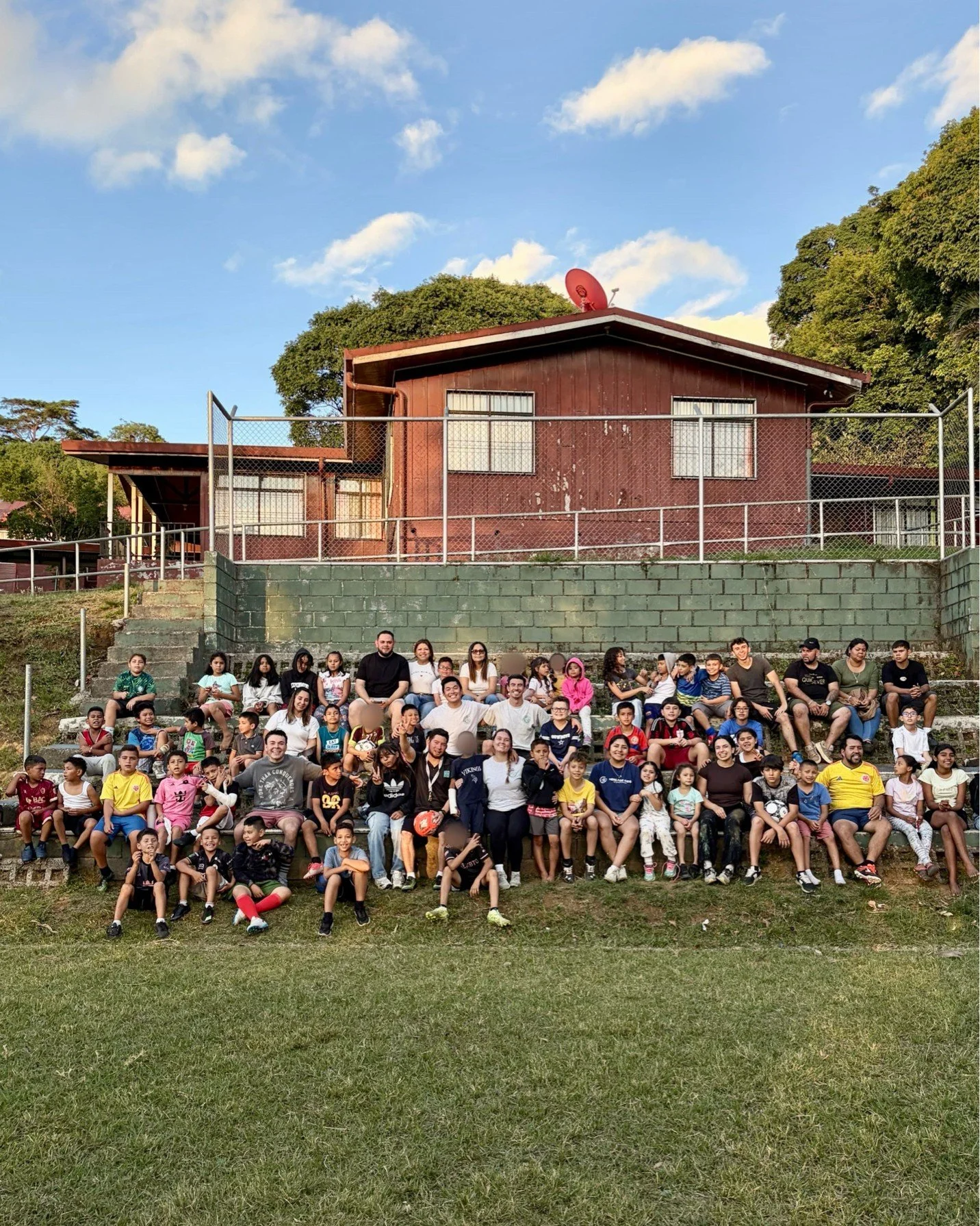 Costa Rica Day 7: The team finished our project for the week! Some of the team got to help build a robotics kit for the kids and also got to participate in a volleyball workshop. 🙌🏐

In the afternoon we played a soccer game with a mix of the kids a