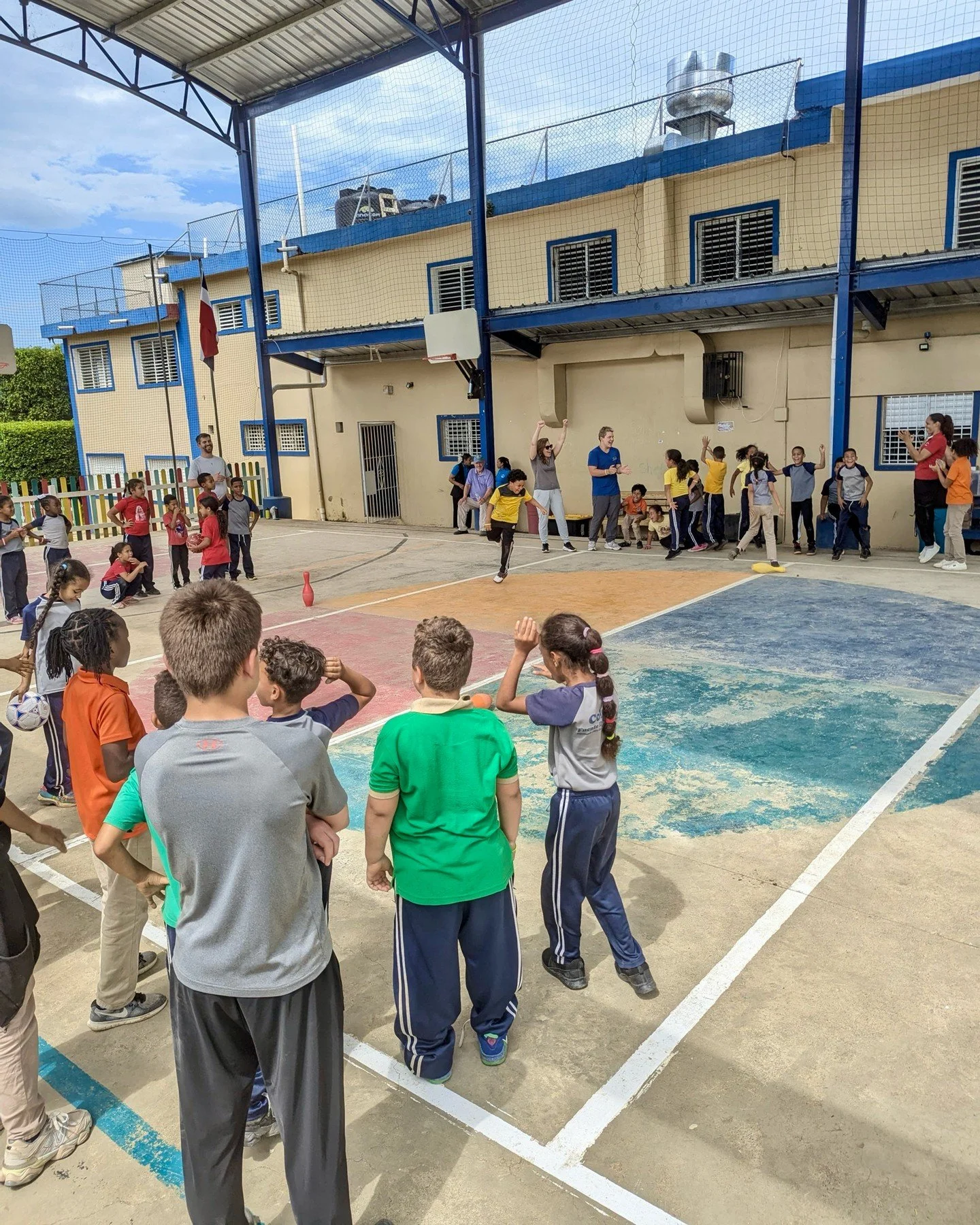 Jarabacoa Day 4 with @seedtosowerministries: What a full and fun day! 💙

We kicked things off with more pickleball and helped the final group of students learn the game. They came in with big expectations and lots of excitement and it definitely del