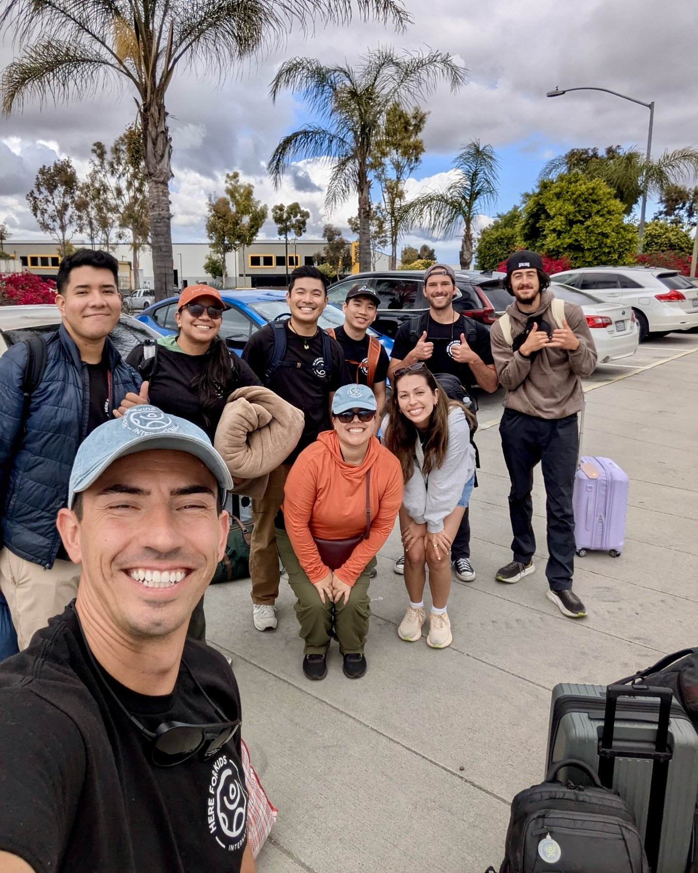 Tijuana Day 1: Our team started off early, meeting up and walking across the border into Tijuana. We jumped right in to work with our partners, supporting a roofing project installing new wood supports and weather lining. Our team members got to lear