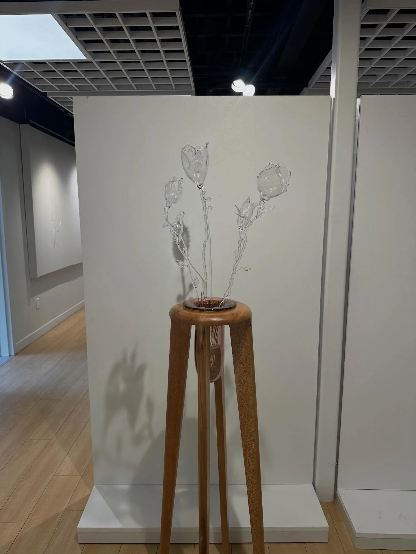 &ldquo;Halo In The Clear&rdquo; 

Materials: Sycamore Wood, Borosilicate Flowers, Ceramic Frog, Soft Glass Vase 

Height is around 6ft tall

#glassart #art #design #architecture #glassblower #flameworking #ceramics #woodworking #artist #maker #galler