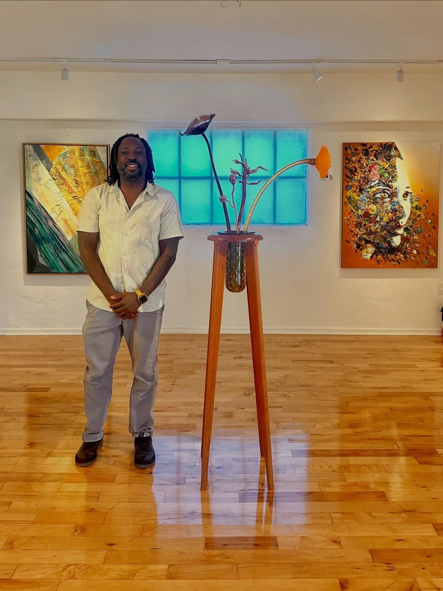 &ldquo;Cherry Gold Halo&rdquo; for sale @480lighthousegallery. Dm for inquiries. 

#galleryart #artist #glassart #glassblowing #designer #artist #monterey #santacruz #floral #nature #floradesign #loveyourself #480lighthousegallery