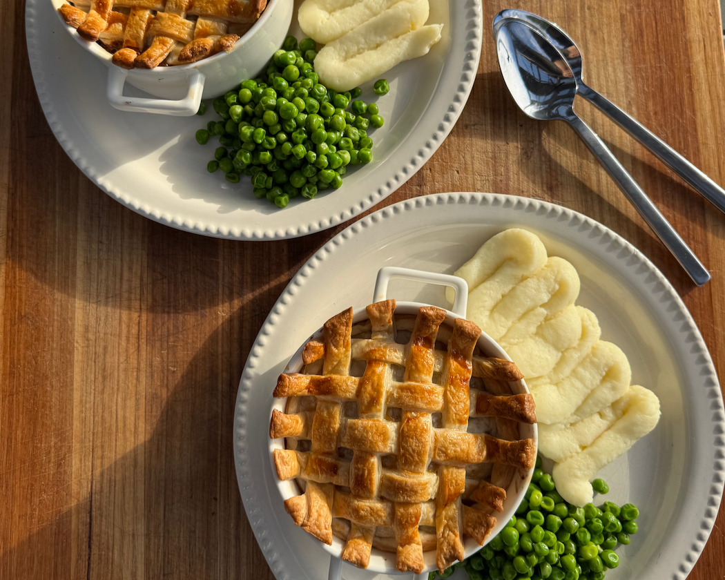 Bangers &amp; Mash Pot Pie