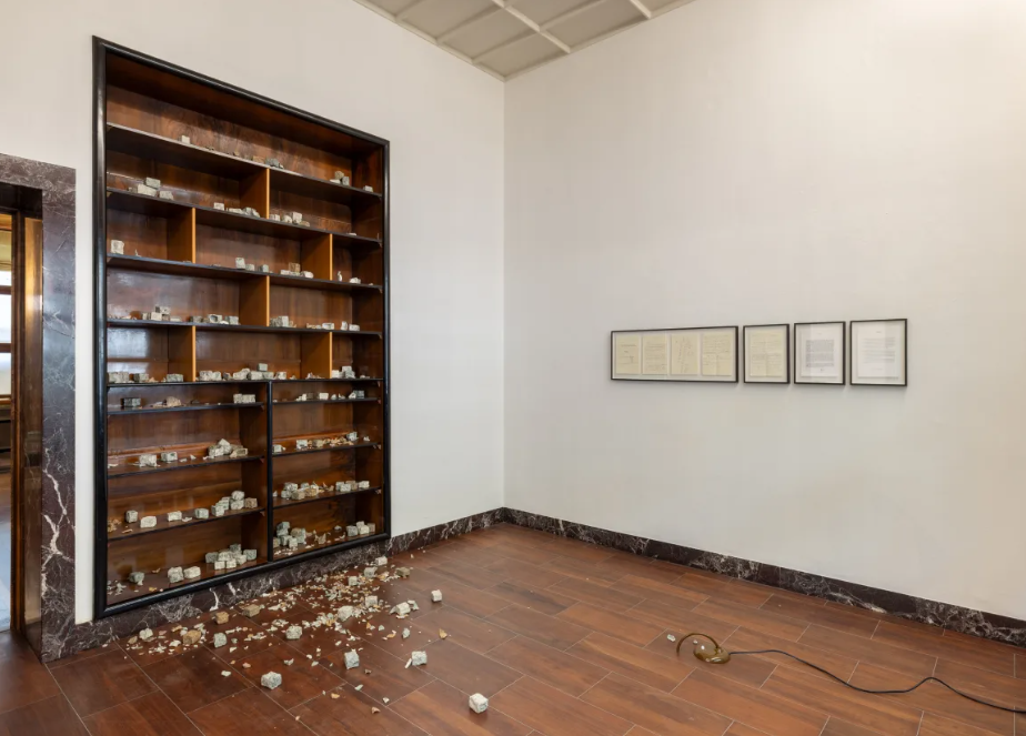 ALICJA KWADE: DIMORA DISLOCATA
