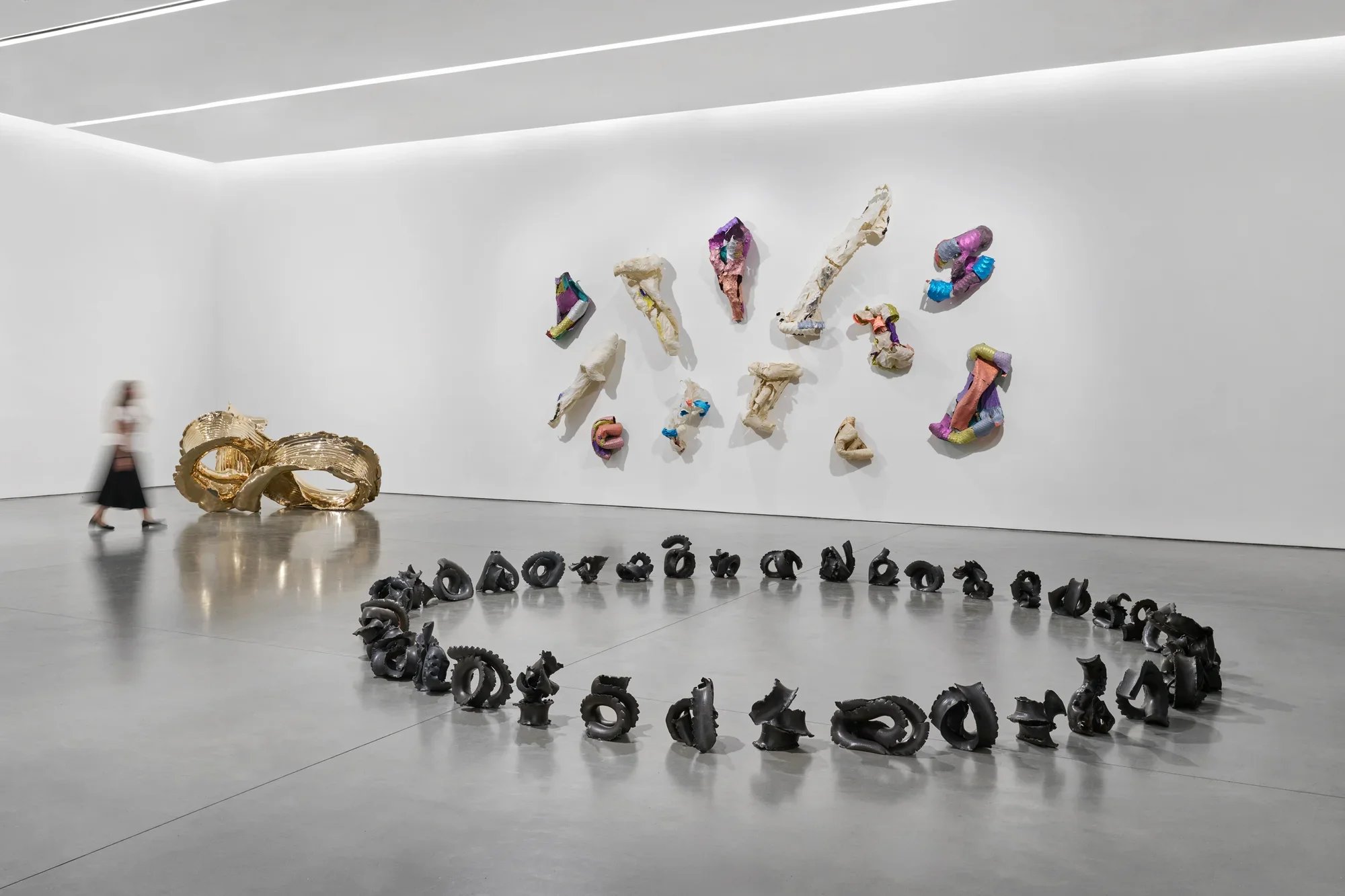 LYNDA BENGLIS: KNOTTING, TYING, FOLDING