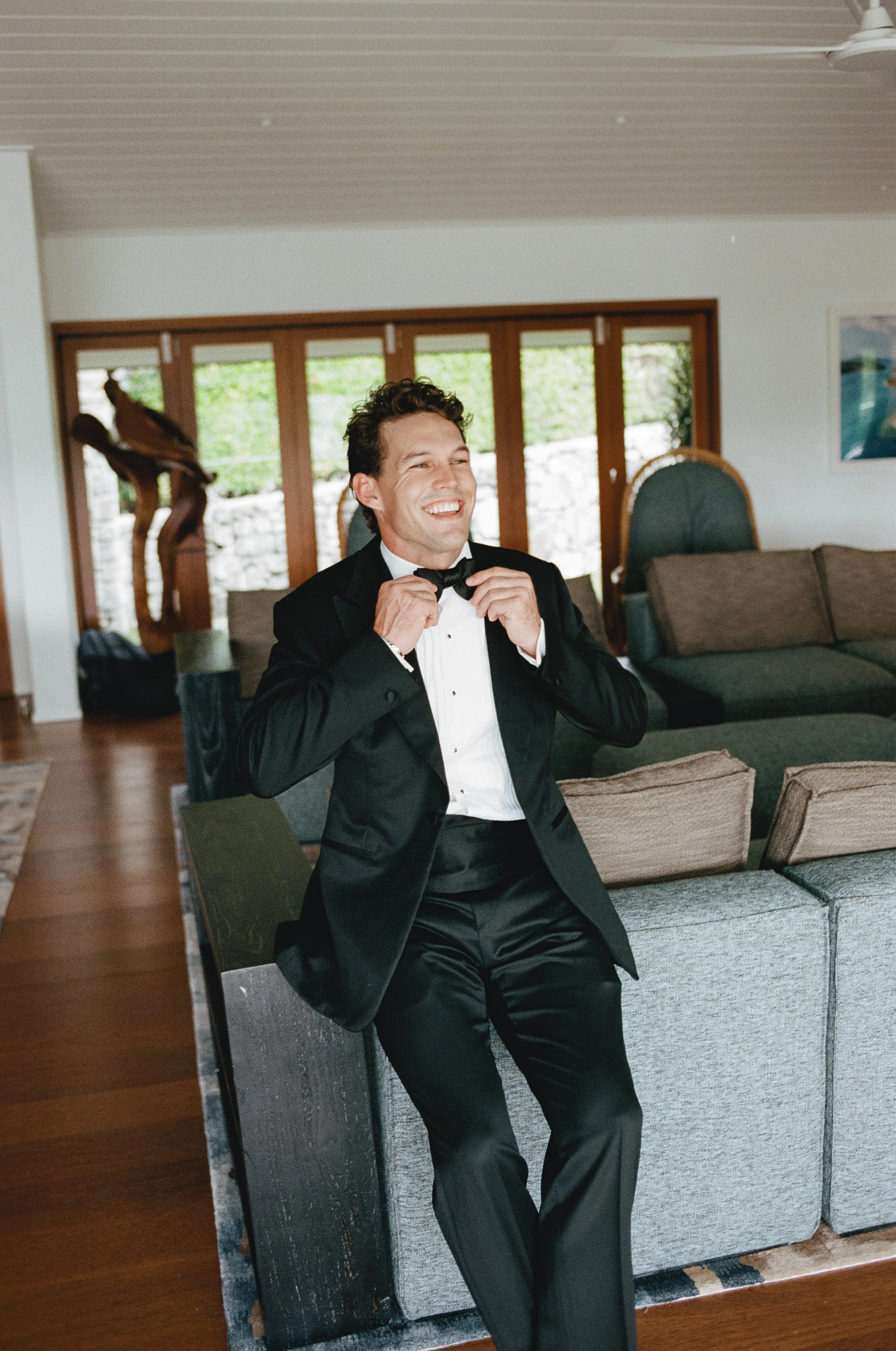 160526-film-Meg-Jack-Hamilton-Island-wedding-photographer-oliver-hartley-23.jpg
