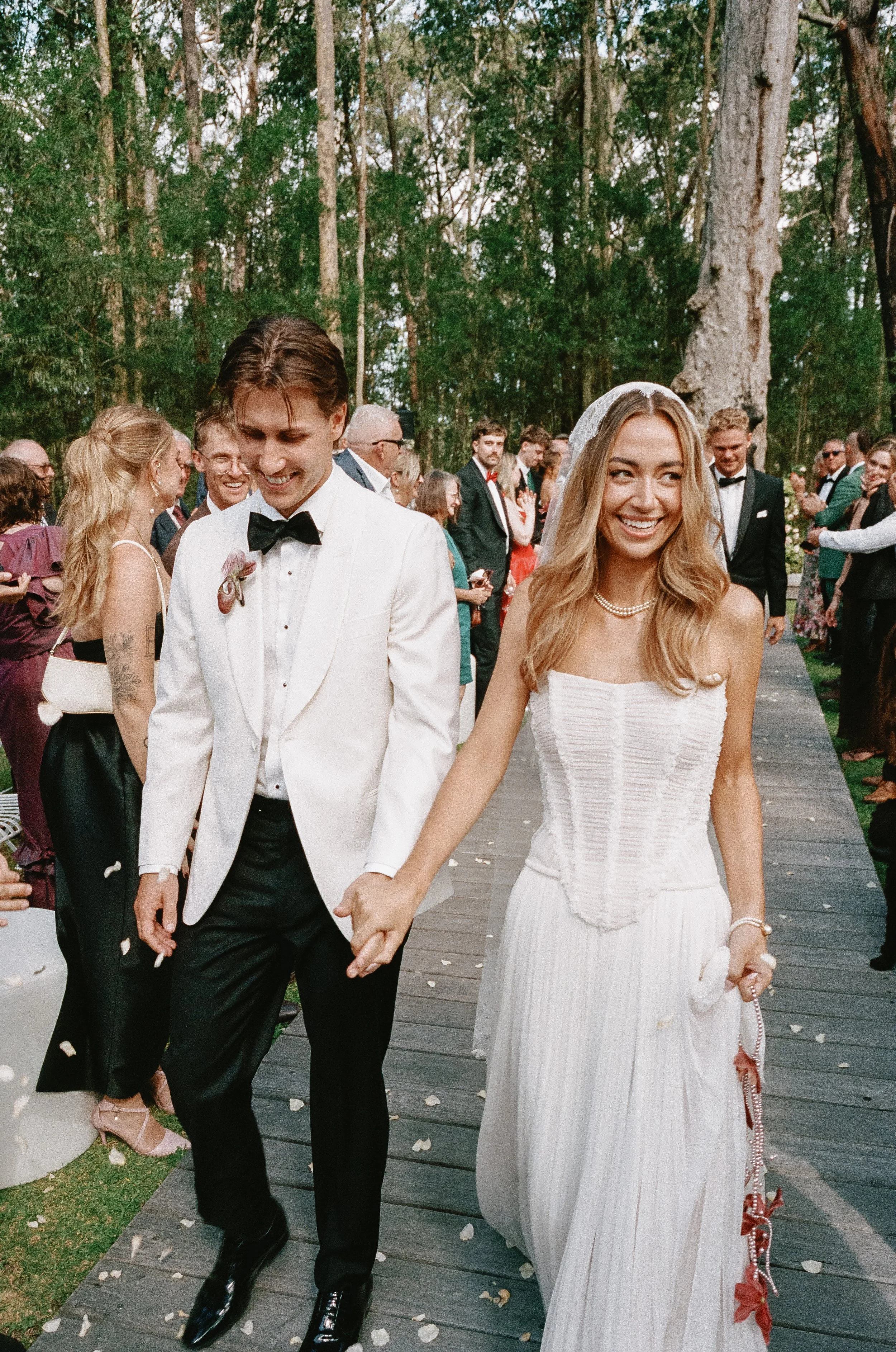 140226-film-Stephanie-Samuel-The-Jackson-Ranch-Bawley-Point-wedding-photographer-oliver-hartley-95.jpg
