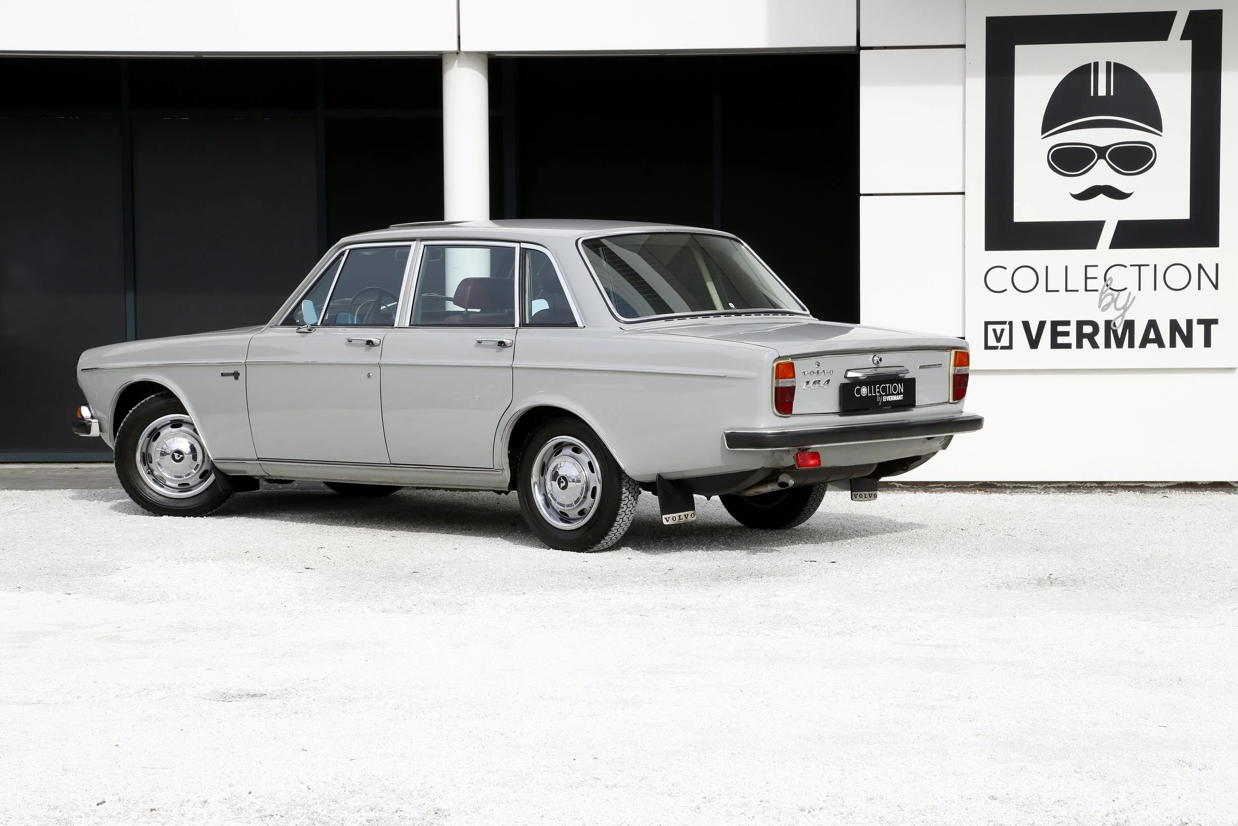 Volvo 164 (2).JPG
