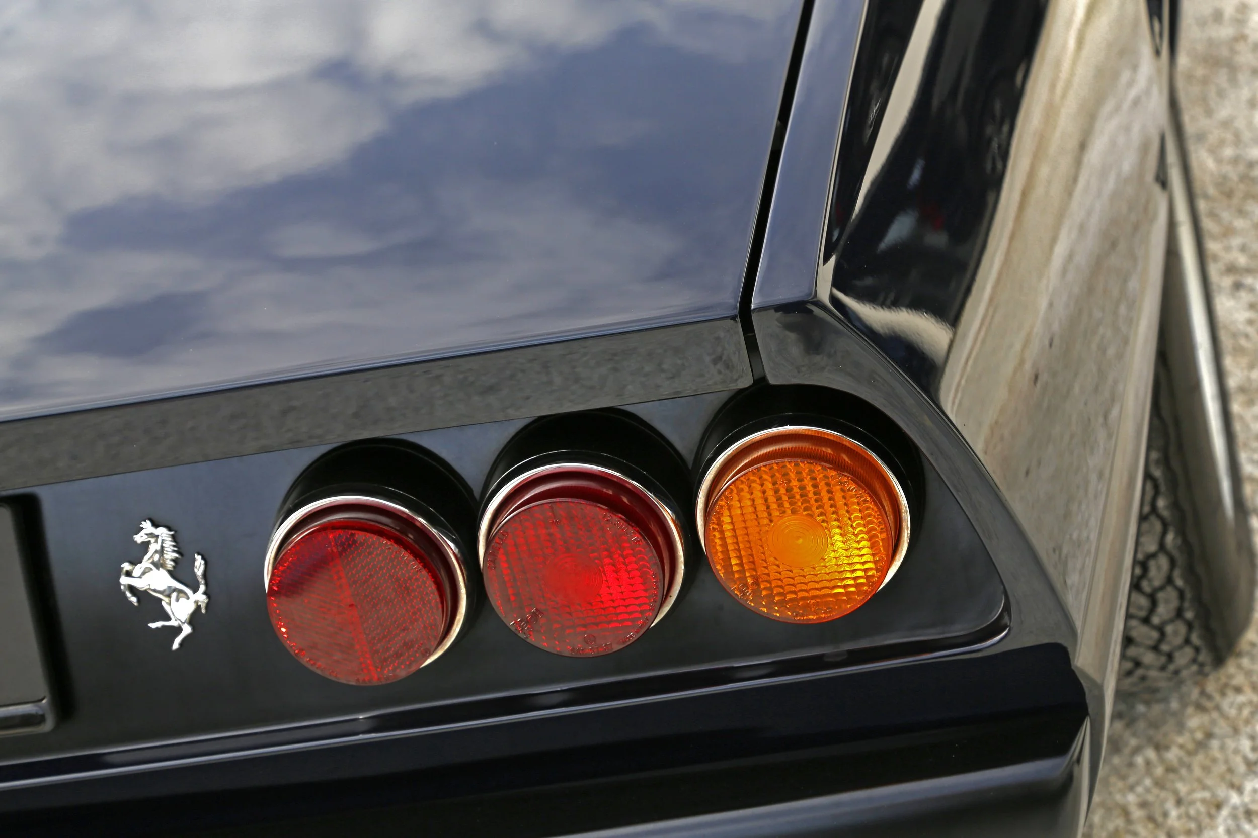 Ferrari 365 GT4 2+2 (16).JPG