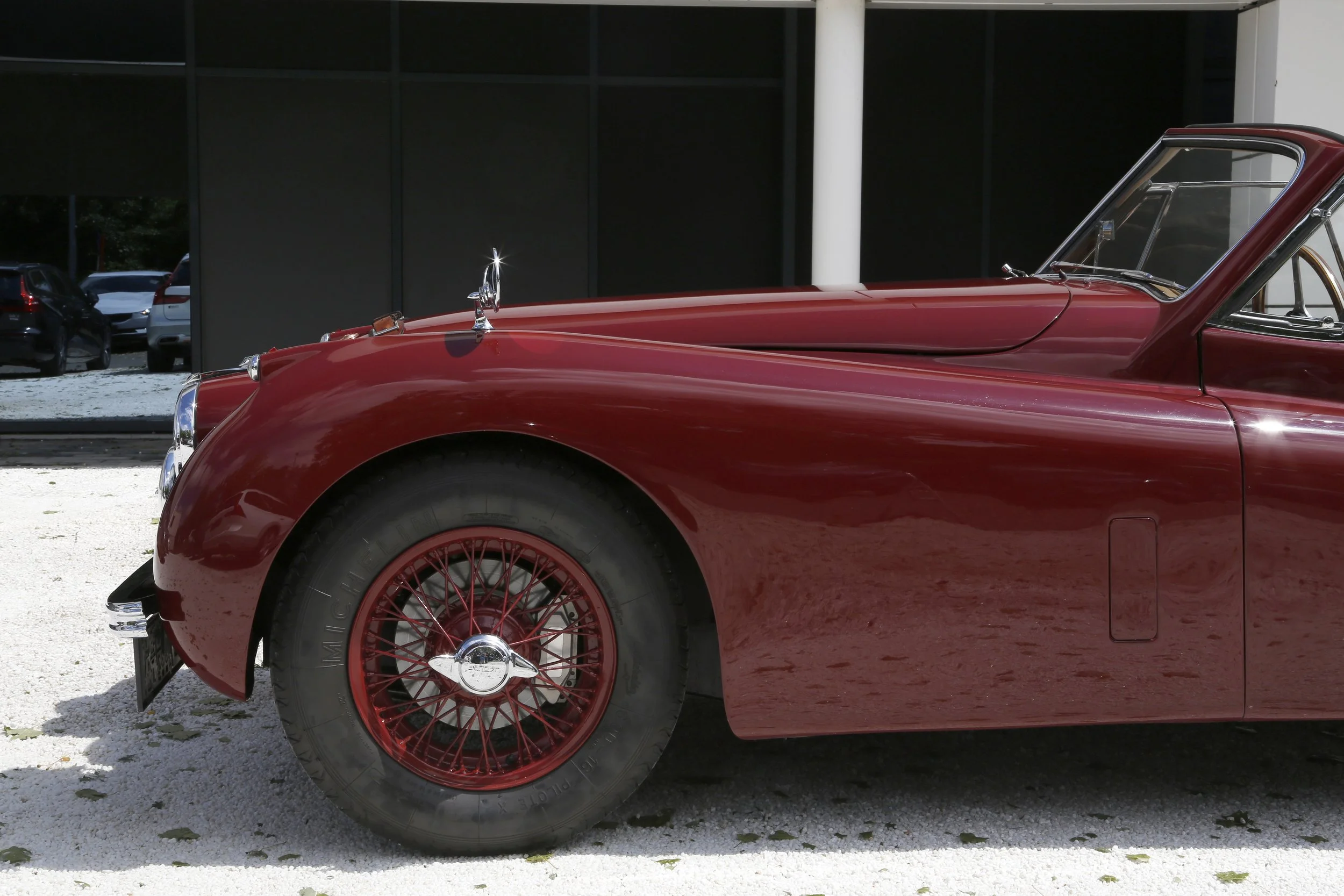 Jaguar XK120 DHC (7).JPG